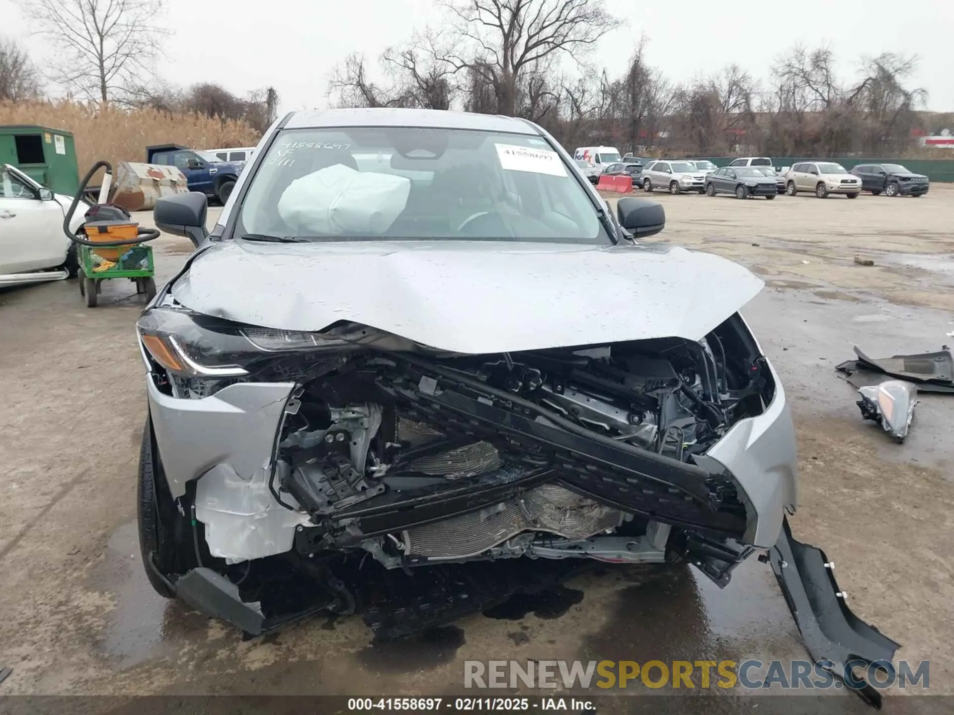 13 Photograph of a damaged car 7MUAAABGXRV107574 TOYOTA COROLLA CROSS 2024
