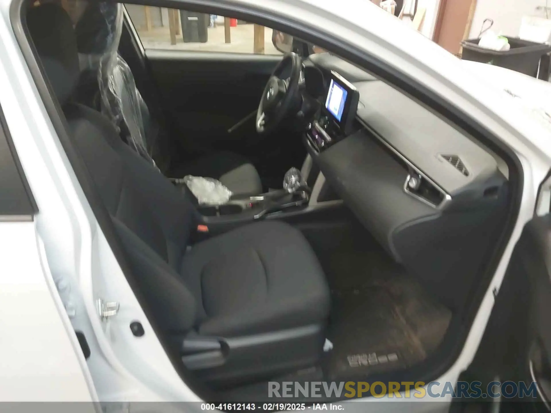 5 Фотография поврежденного автомобиля 7MUBAABG1RV105846 TOYOTA COROLLA CROSS 2024
