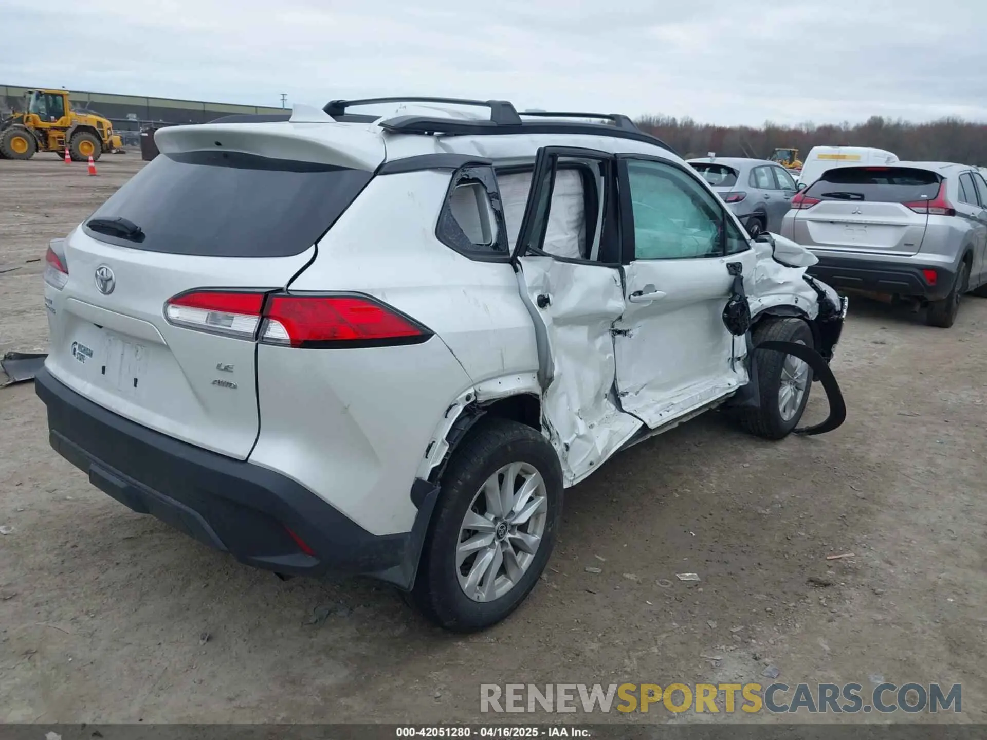 4 Фотография поврежденного автомобиля 7MUBAABG2RV103930 TOYOTA COROLLA CROSS 2024