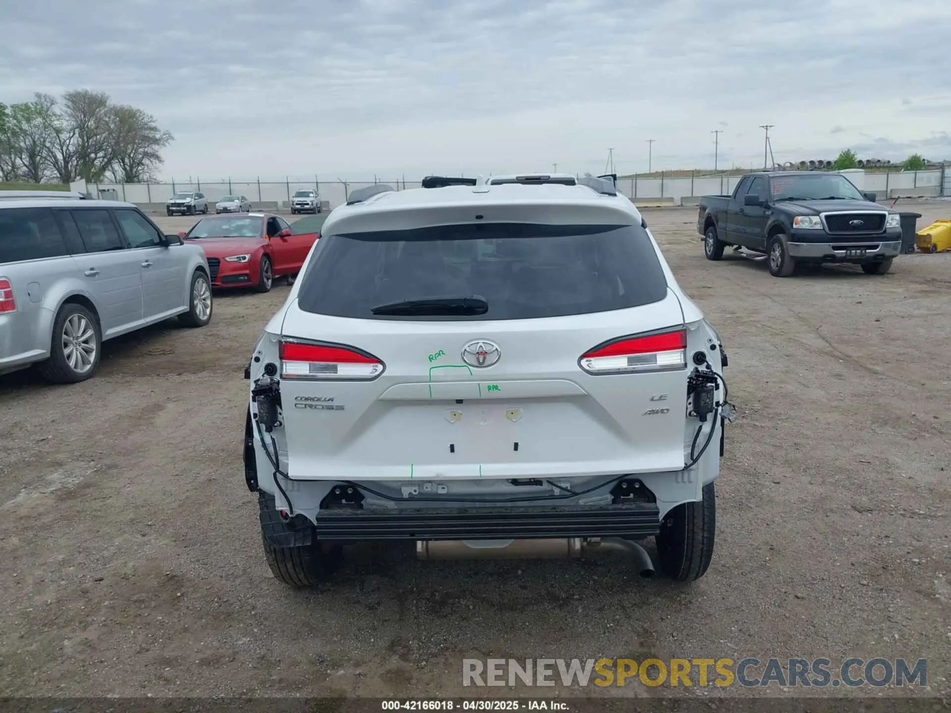 17 Фотография поврежденного автомобиля 7MUBAABGXRV106963 TOYOTA COROLLA CROSS 2024