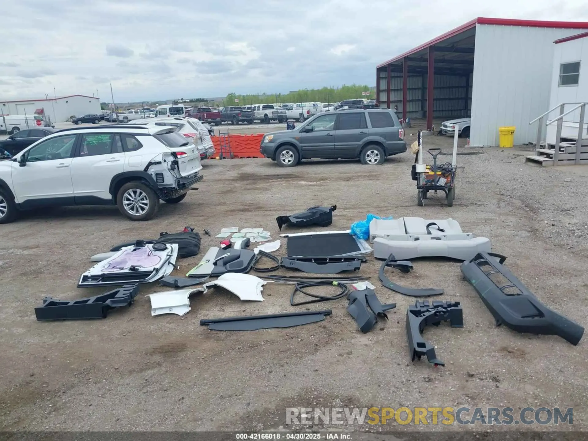 20 Фотография поврежденного автомобиля 7MUBAABGXRV106963 TOYOTA COROLLA CROSS 2024