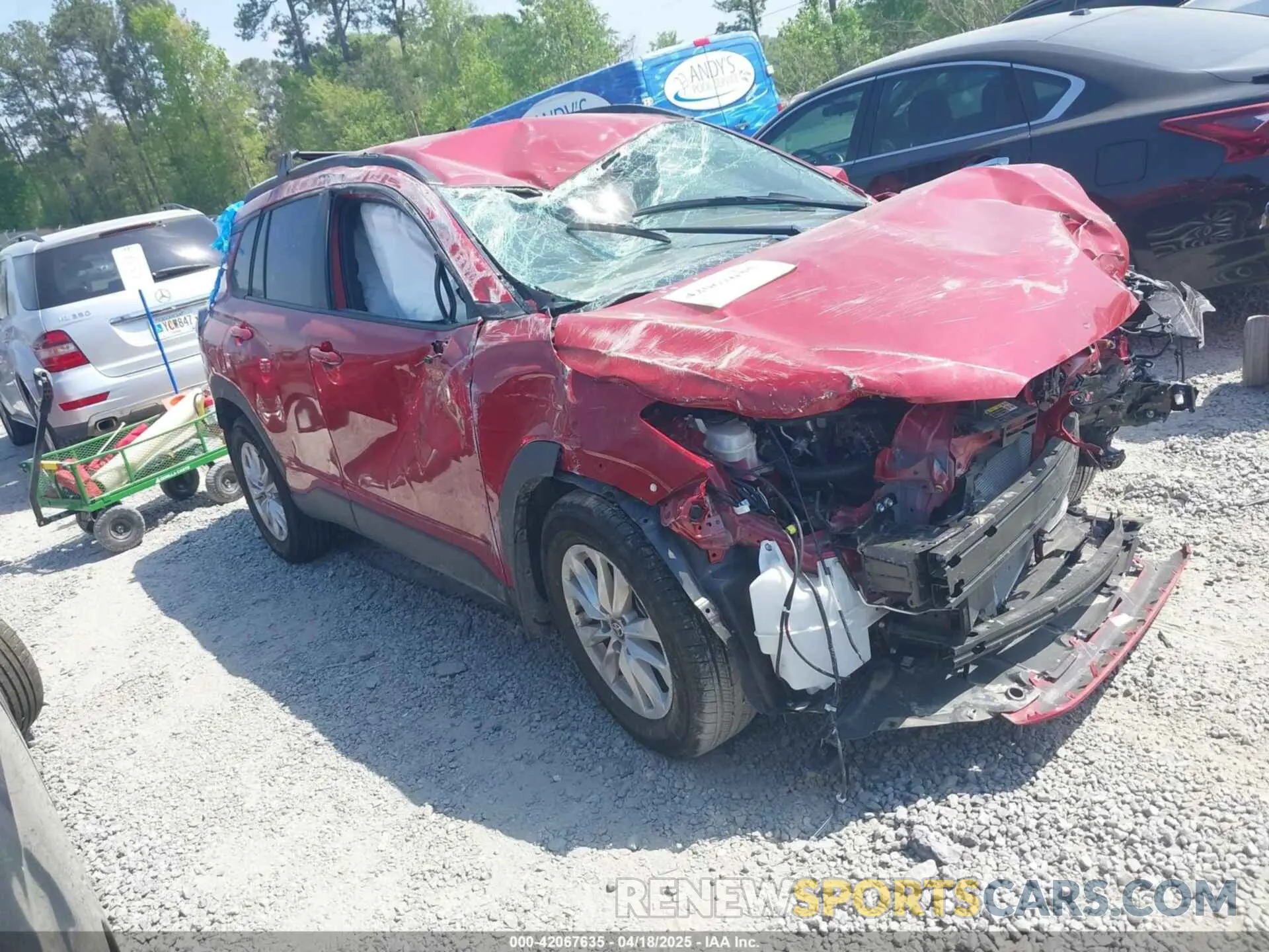 1 Photograph of a damaged car 7MUCAAAGXRV087580 TOYOTA COROLLA CROSS 2024