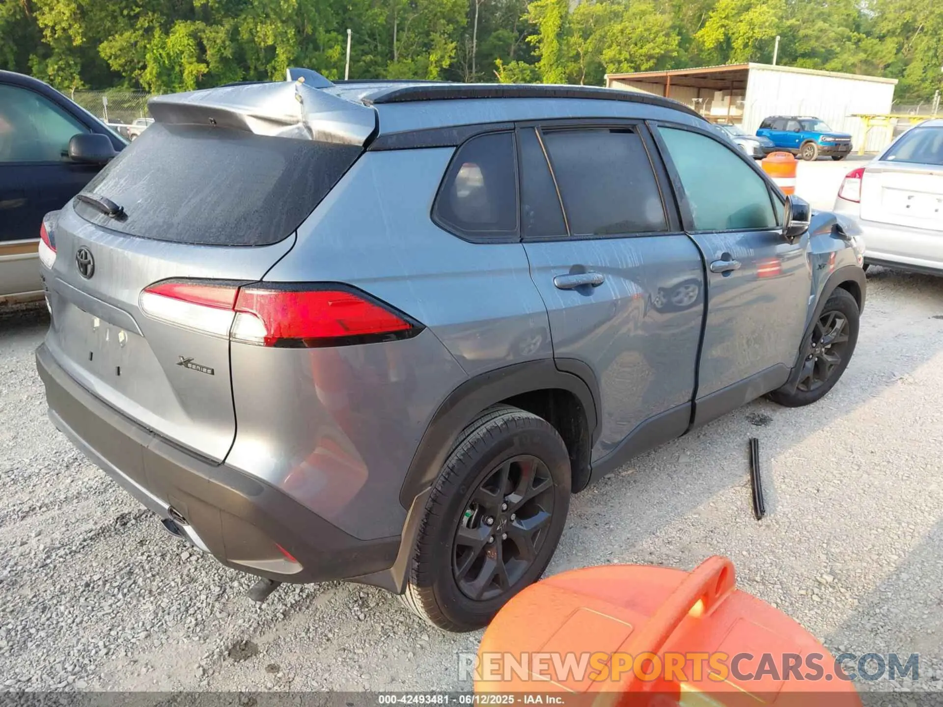 4 Photograph of a damaged car 7MUCAAAGXRV113501 TOYOTA COROLLA CROSS 2024