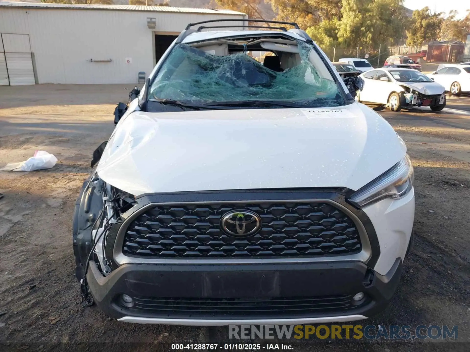 11 Photograph of a damaged car 7MUDAAAG0RV095871 TOYOTA COROLLA CROSS 2024
