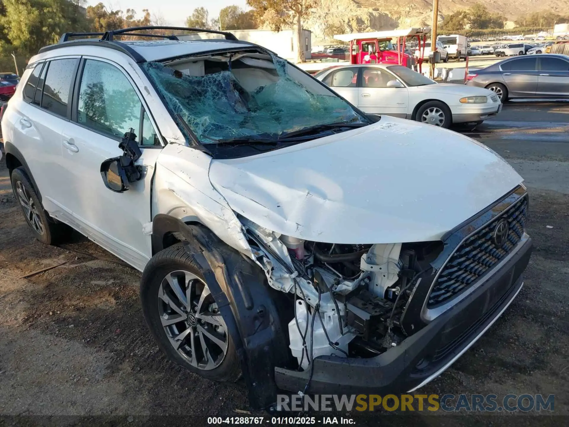 6 Photograph of a damaged car 7MUDAAAG0RV095871 TOYOTA COROLLA CROSS 2024
