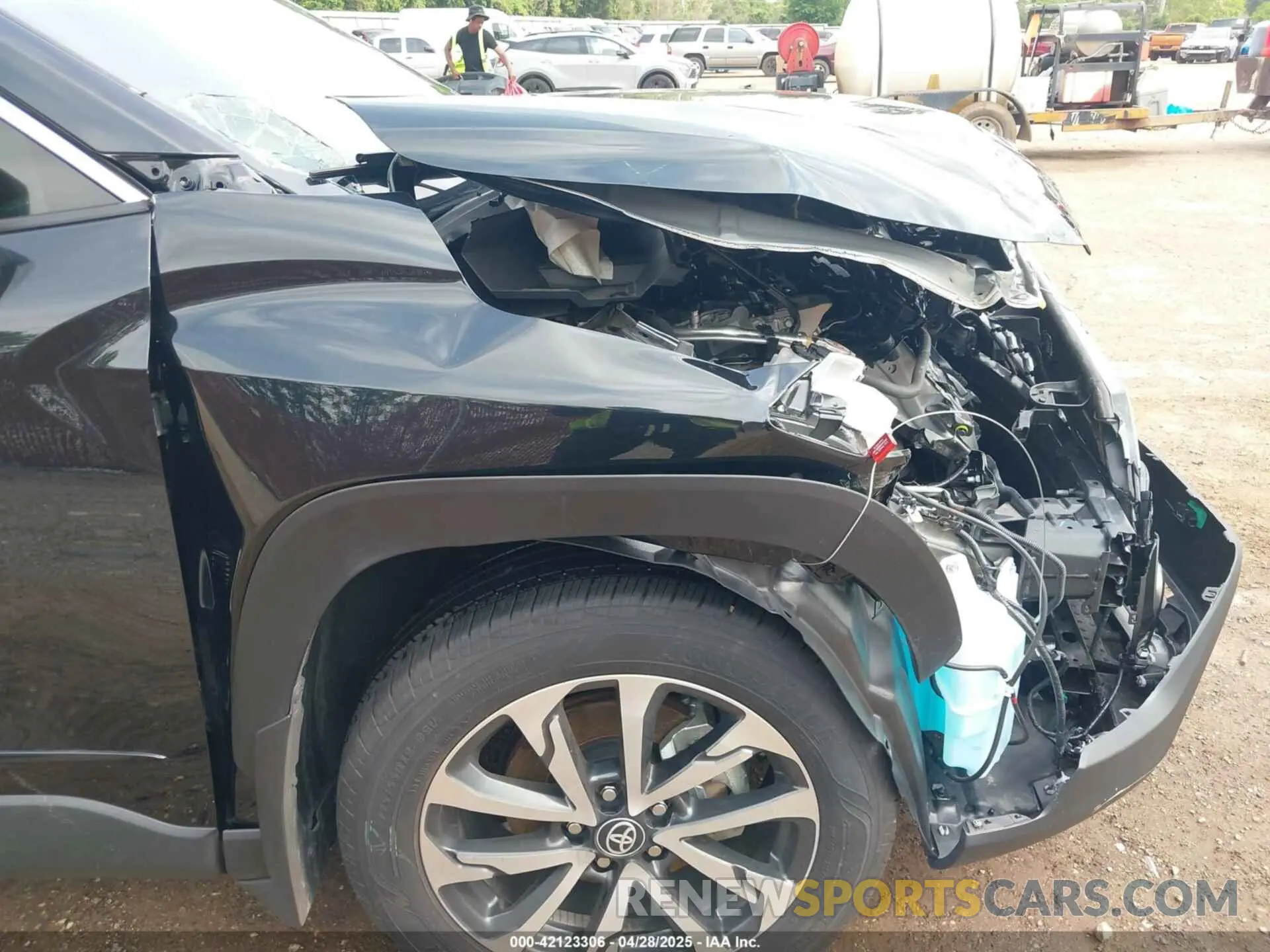 18 Фотография поврежденного автомобиля 7MUDAAAG4RV099759 TOYOTA COROLLA CROSS 2024