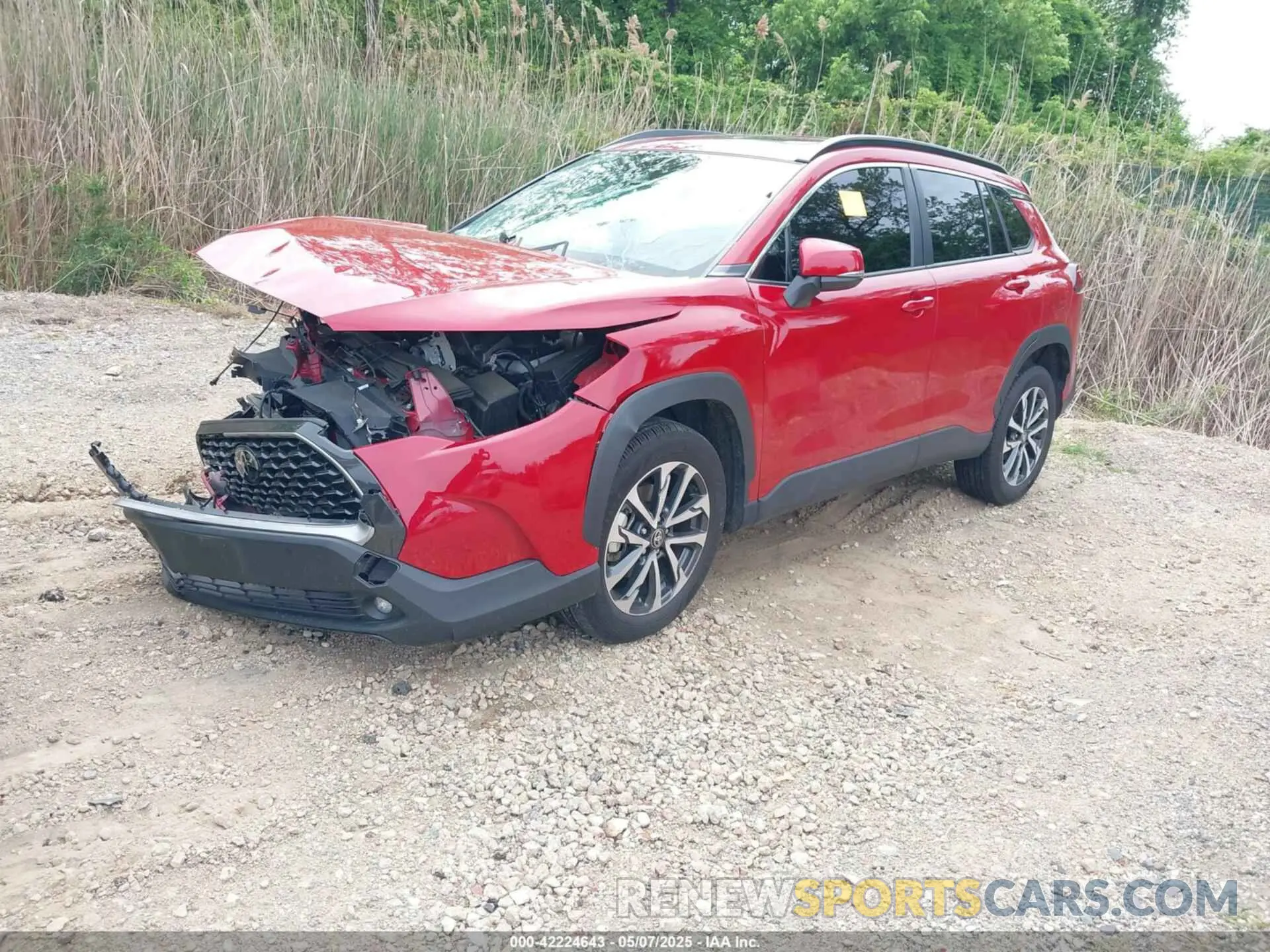 2 Photograph of a damaged car 7MUDAABG4RV119507 TOYOTA COROLLA CROSS 2024