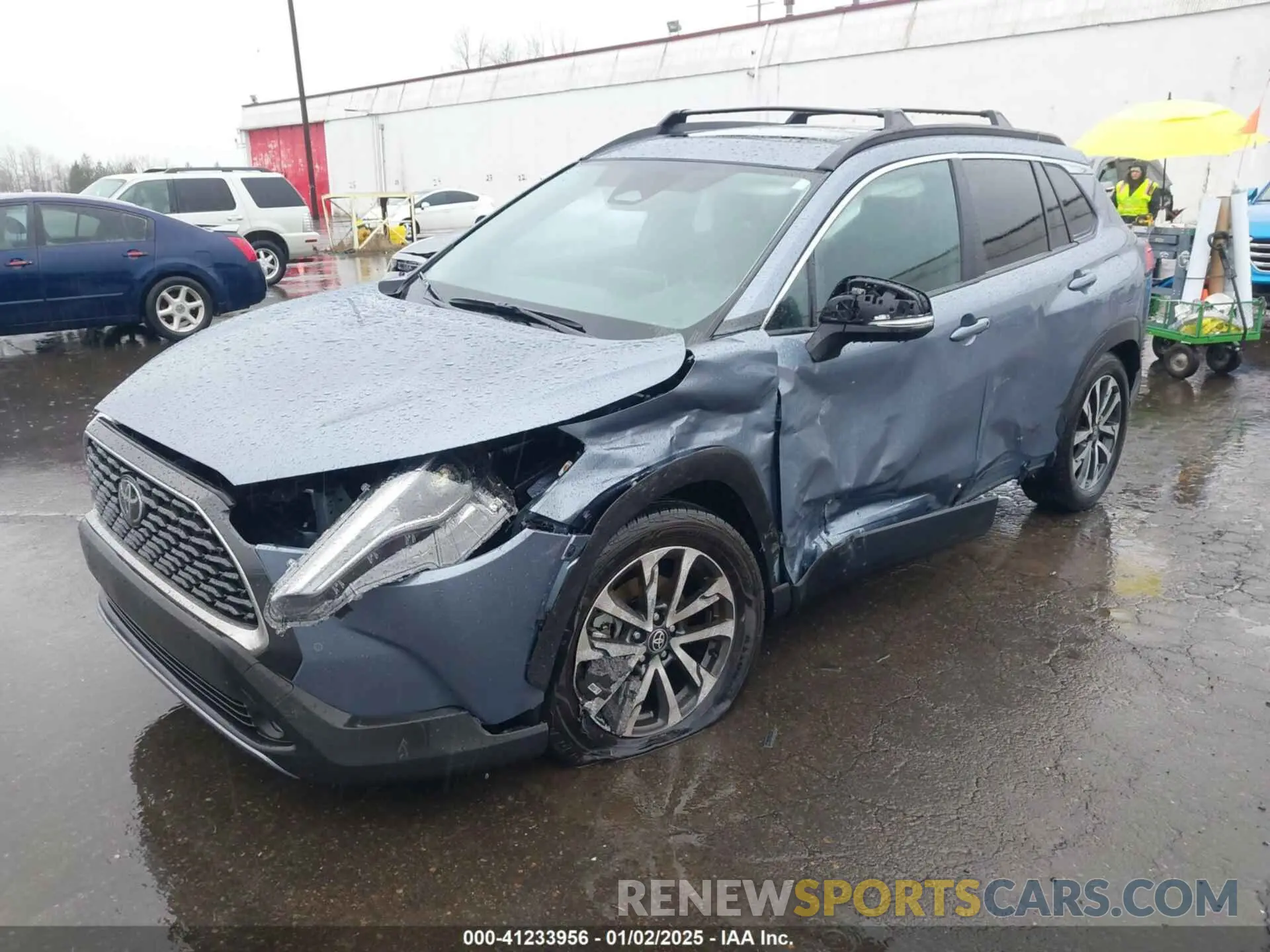 2 Photograph of a damaged car 7MUDAABG5RV091023 TOYOTA COROLLA CROSS 2024