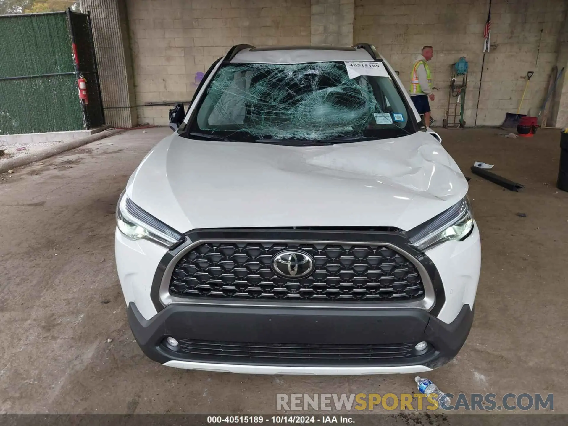 13 Photograph of a damaged car 7MUDAABG9RV104386 TOYOTA COROLLA CROSS 2024