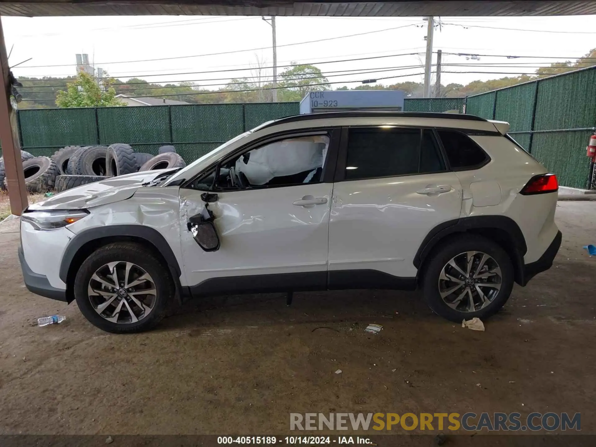15 Photograph of a damaged car 7MUDAABG9RV104386 TOYOTA COROLLA CROSS 2024
