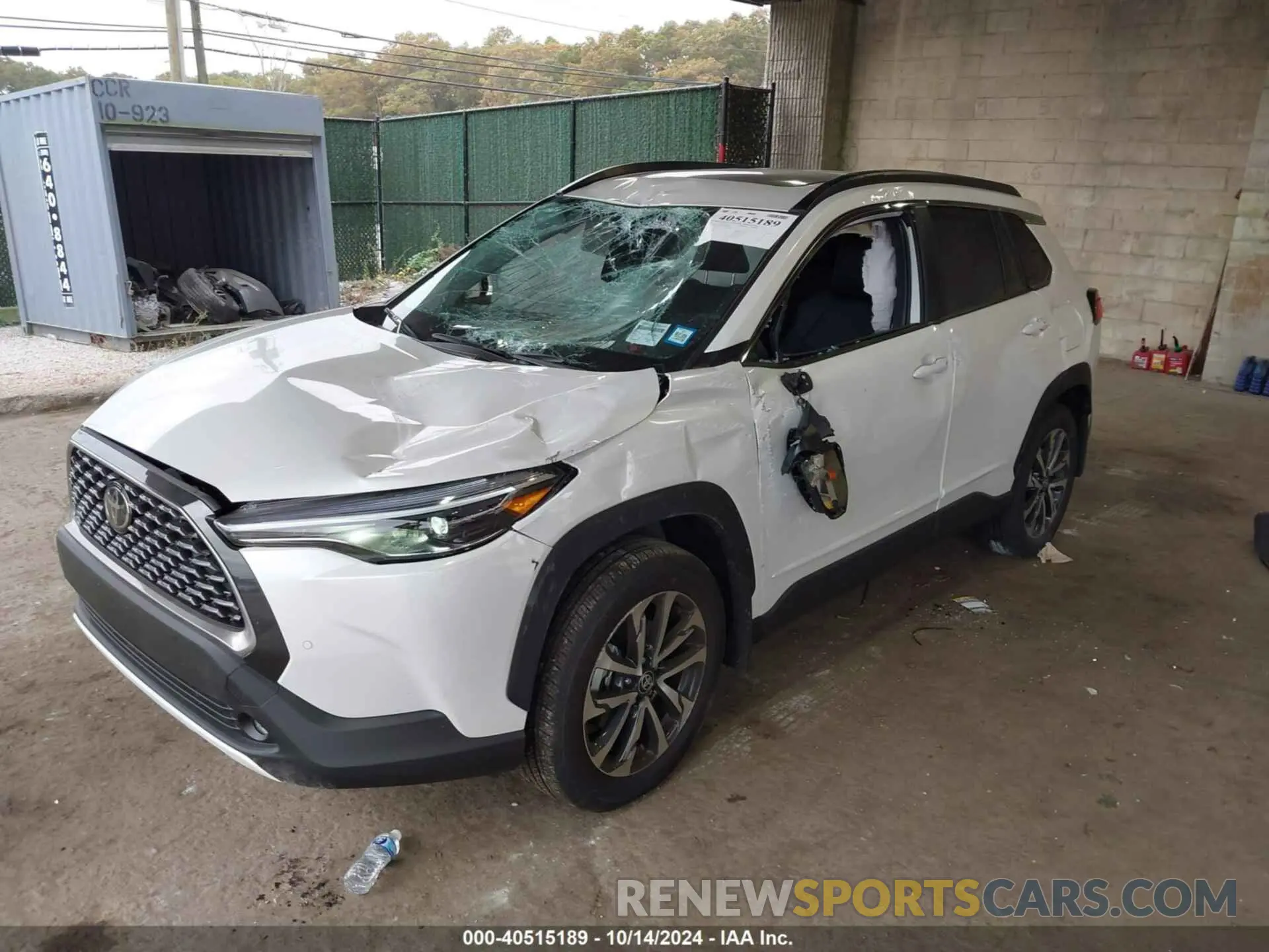 2 Photograph of a damaged car 7MUDAABG9RV104386 TOYOTA COROLLA CROSS 2024