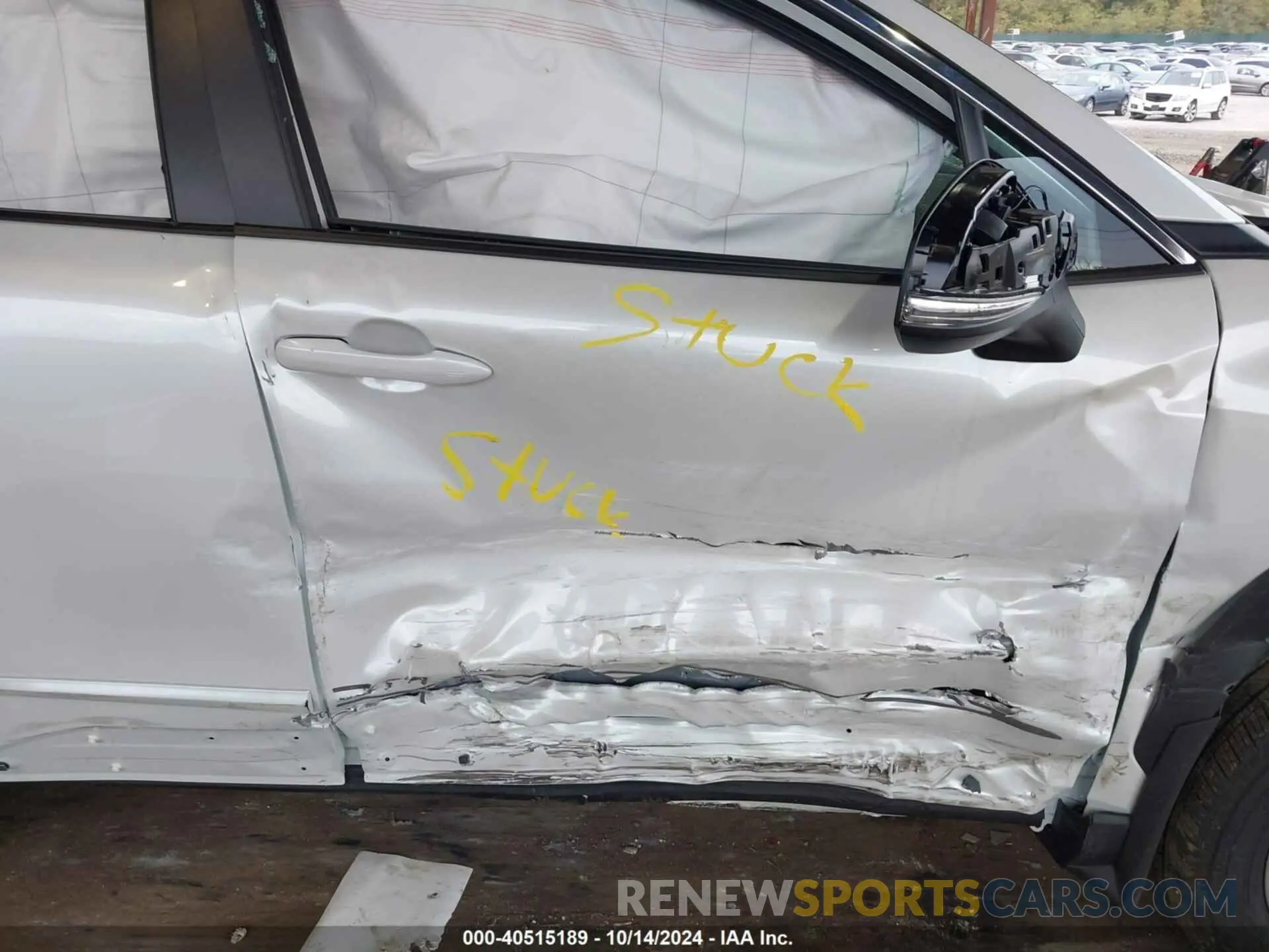 5 Photograph of a damaged car 7MUDAABG9RV104386 TOYOTA COROLLA CROSS 2024