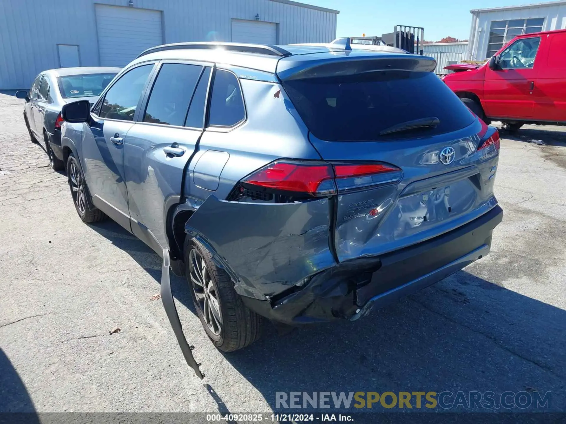 3 Photograph of a damaged car 7MUDAABGXRV106437 TOYOTA COROLLA CROSS 2024