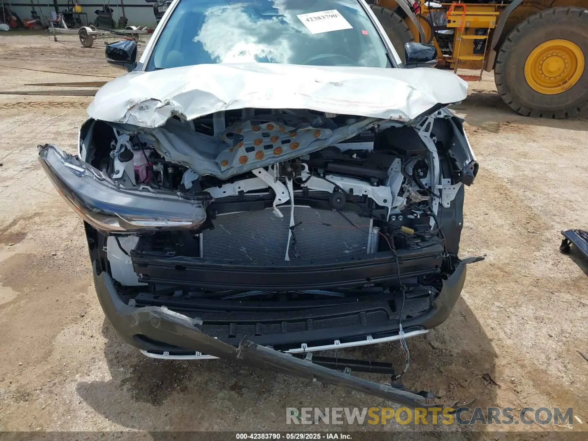 19 Photograph of a damaged car 7MUCAAAG2SV131223 TOYOTA COROLLA CROSS 2025