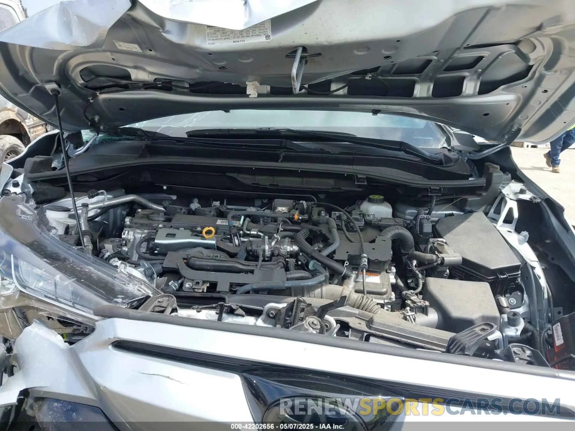 10 Photograph of a damaged car 7MUFBABG1PV014992 TOYOTA COROLLA CROSS HYBRID 2023