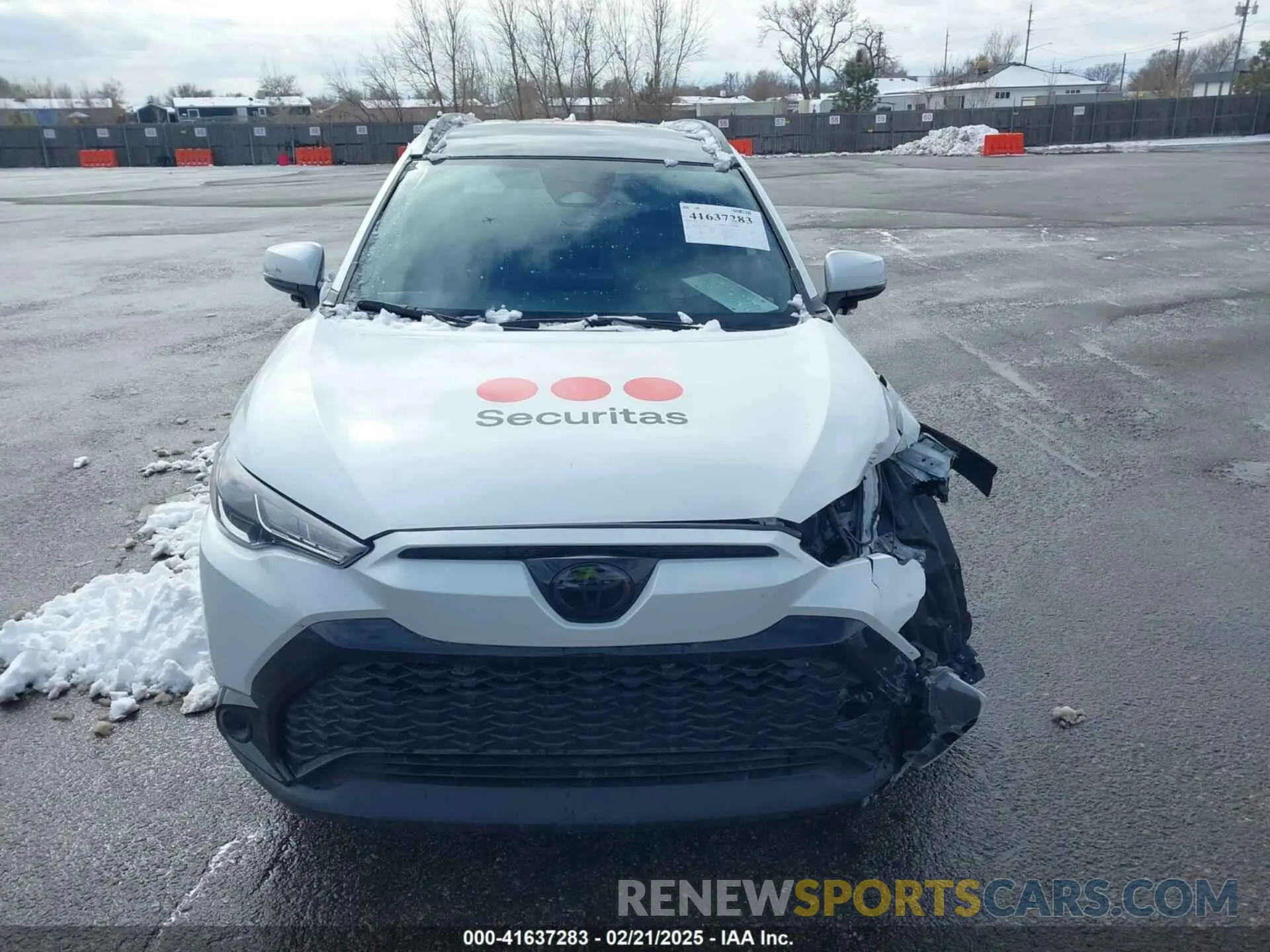 12 Photograph of a damaged car 7MUFBABG3PV004433 TOYOTA COROLLA CROSS HYBRID 2023