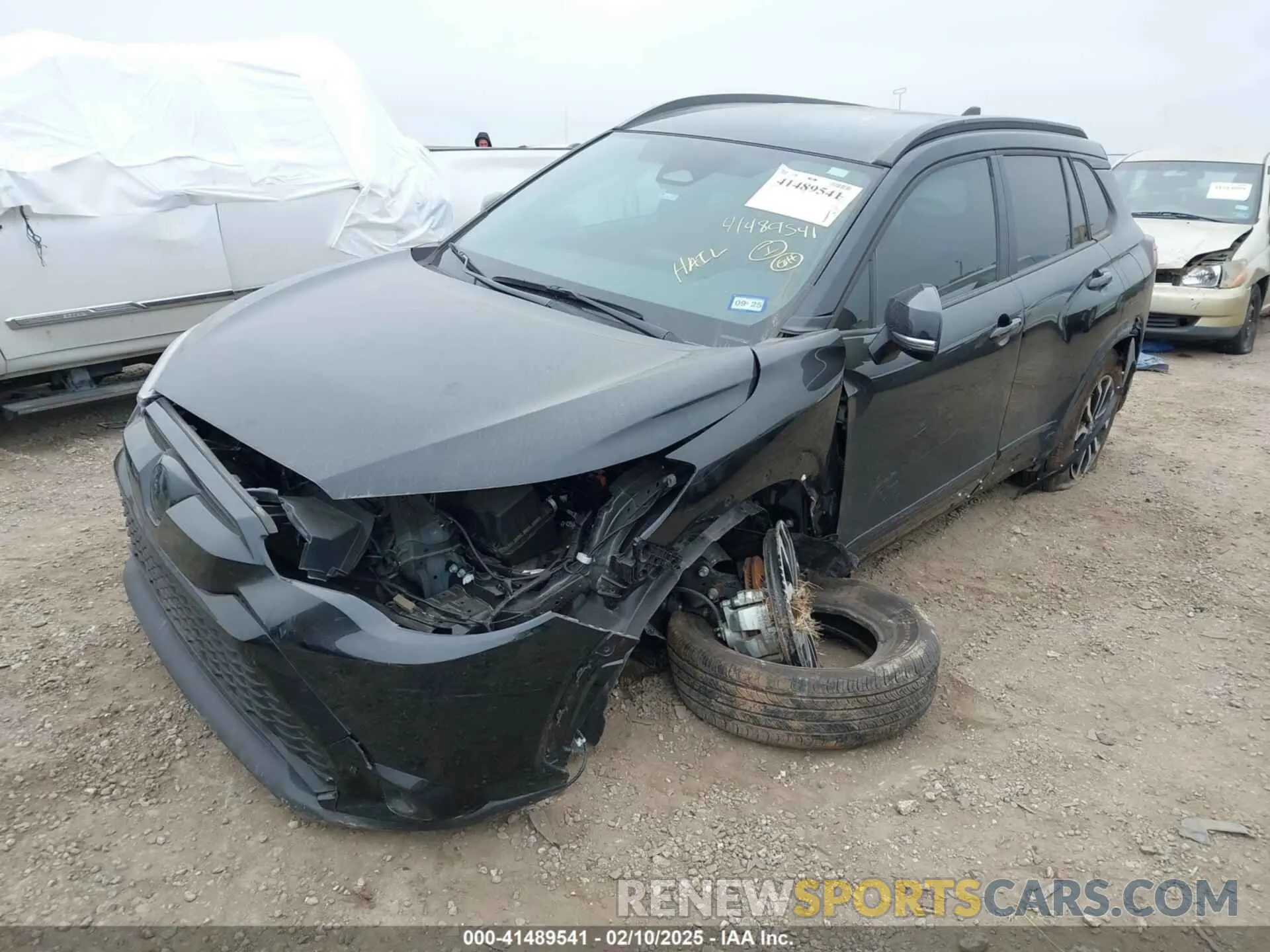 2 Photograph of a damaged car 7MUFBABG6PV010999 TOYOTA COROLLA CROSS HYBRID 2023