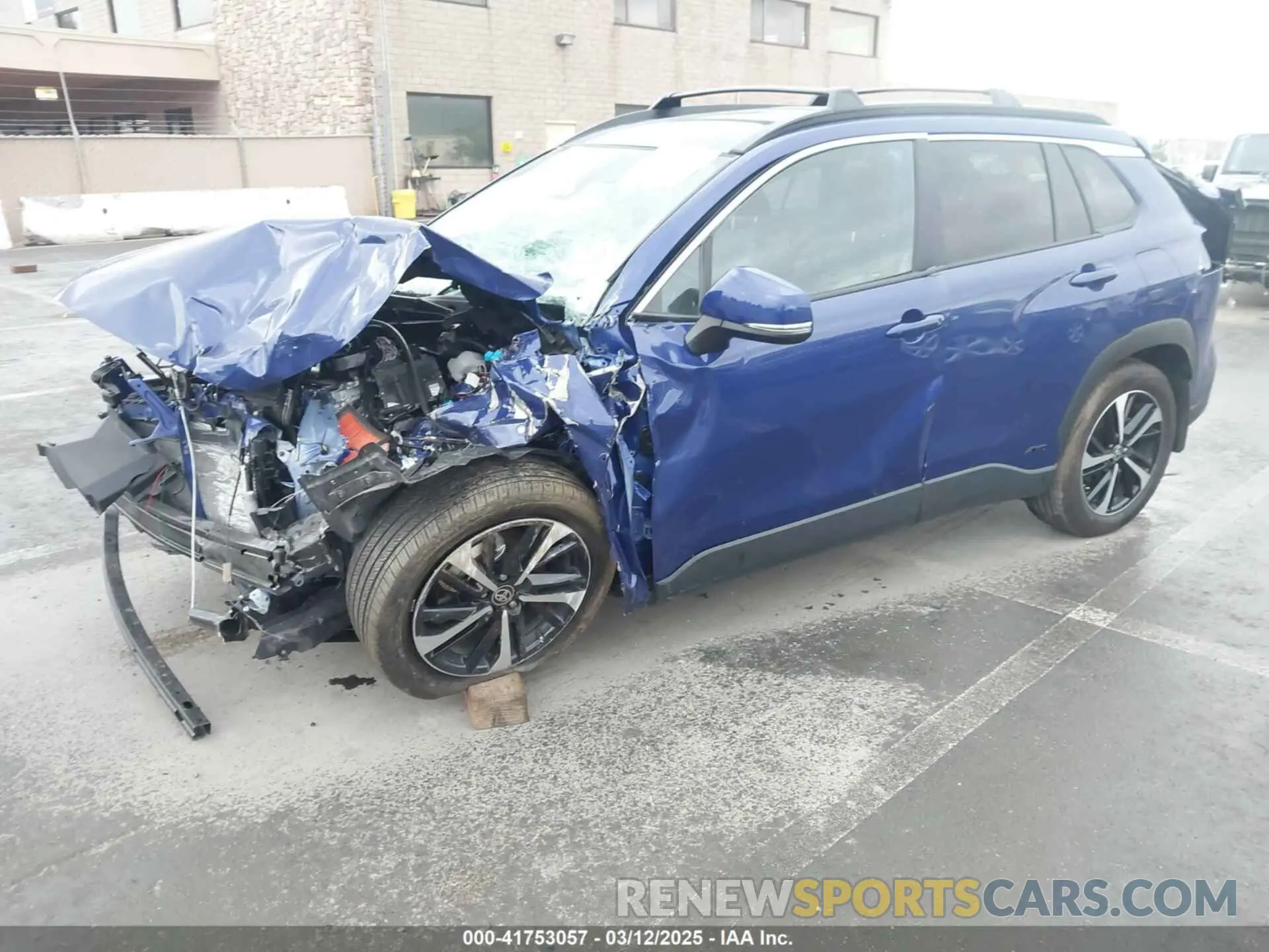 2 Photograph of a damaged car 7MUFBABG3RV051786 TOYOTA COROLLA CROSS HYBRID 2024