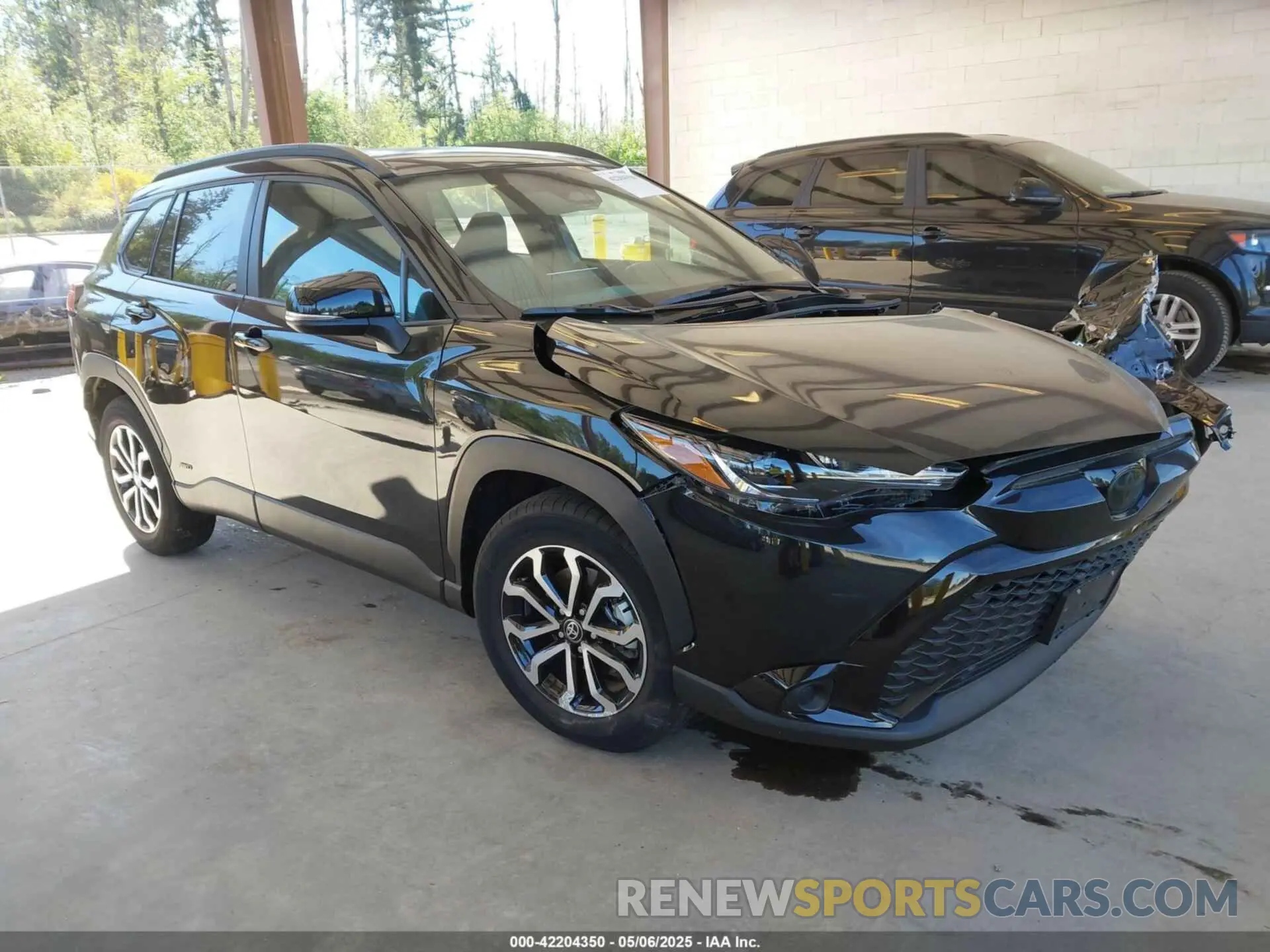 1 Photograph of a damaged car 7MUFBABG5RV026842 TOYOTA COROLLA CROSS HYBRID 2024