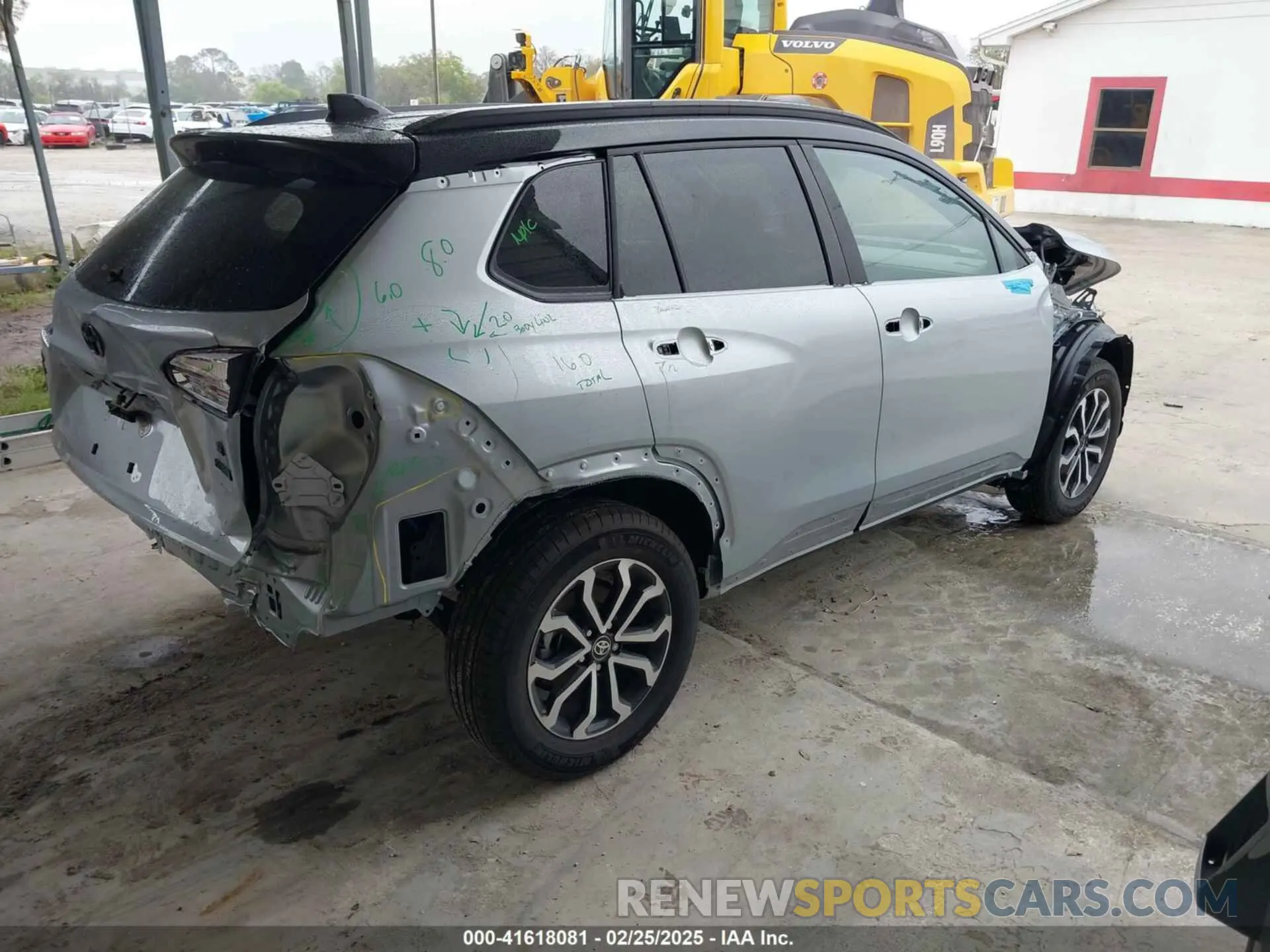 4 Фотография поврежденного автомобиля 7MUFBABG8RV059401 TOYOTA COROLLA CROSS HYBRID 2024