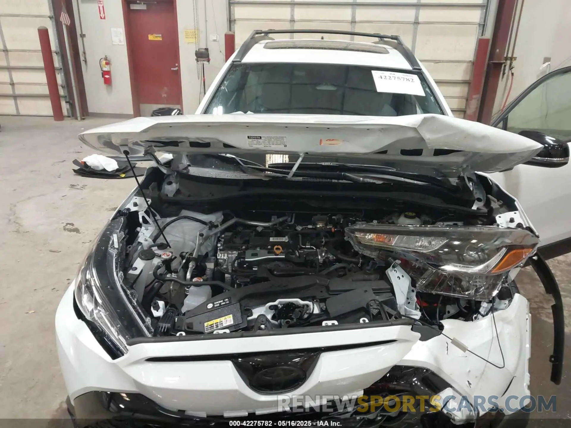 10 Photograph of a damaged car 7MUFBABG6SV073108 TOYOTA COROLLA CROSS HYBRID 2025