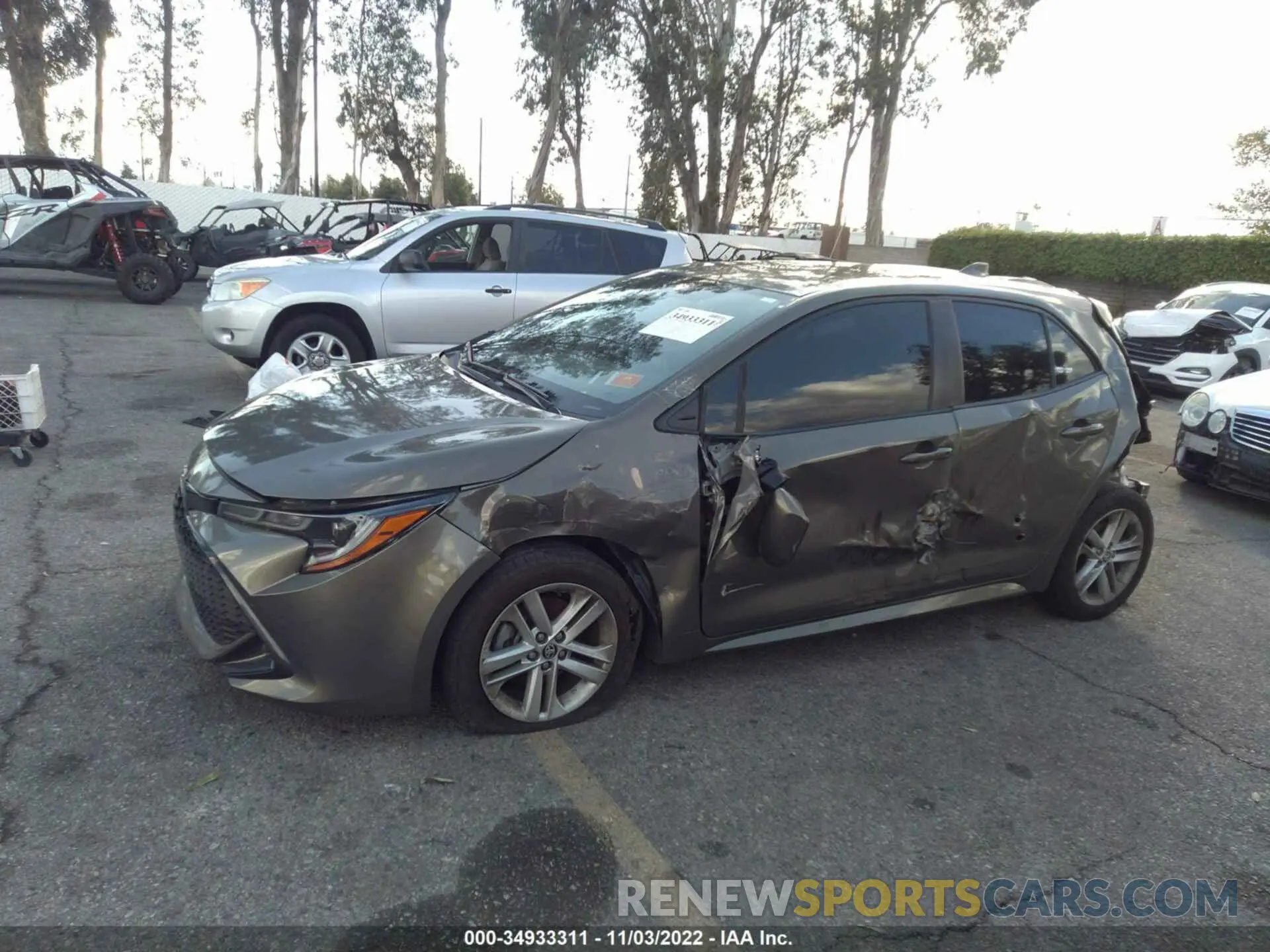 2 Photograph of a damaged car JTNK4RBE0K3008106 TOYOTA COROLLA HATCHBACK 2019
