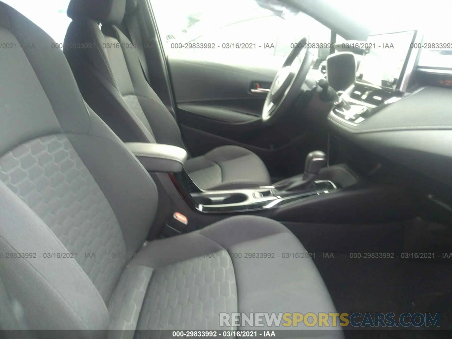 5 Photograph of a damaged car JTNK4RBE1K3036402 TOYOTA COROLLA HATCHBACK 2019