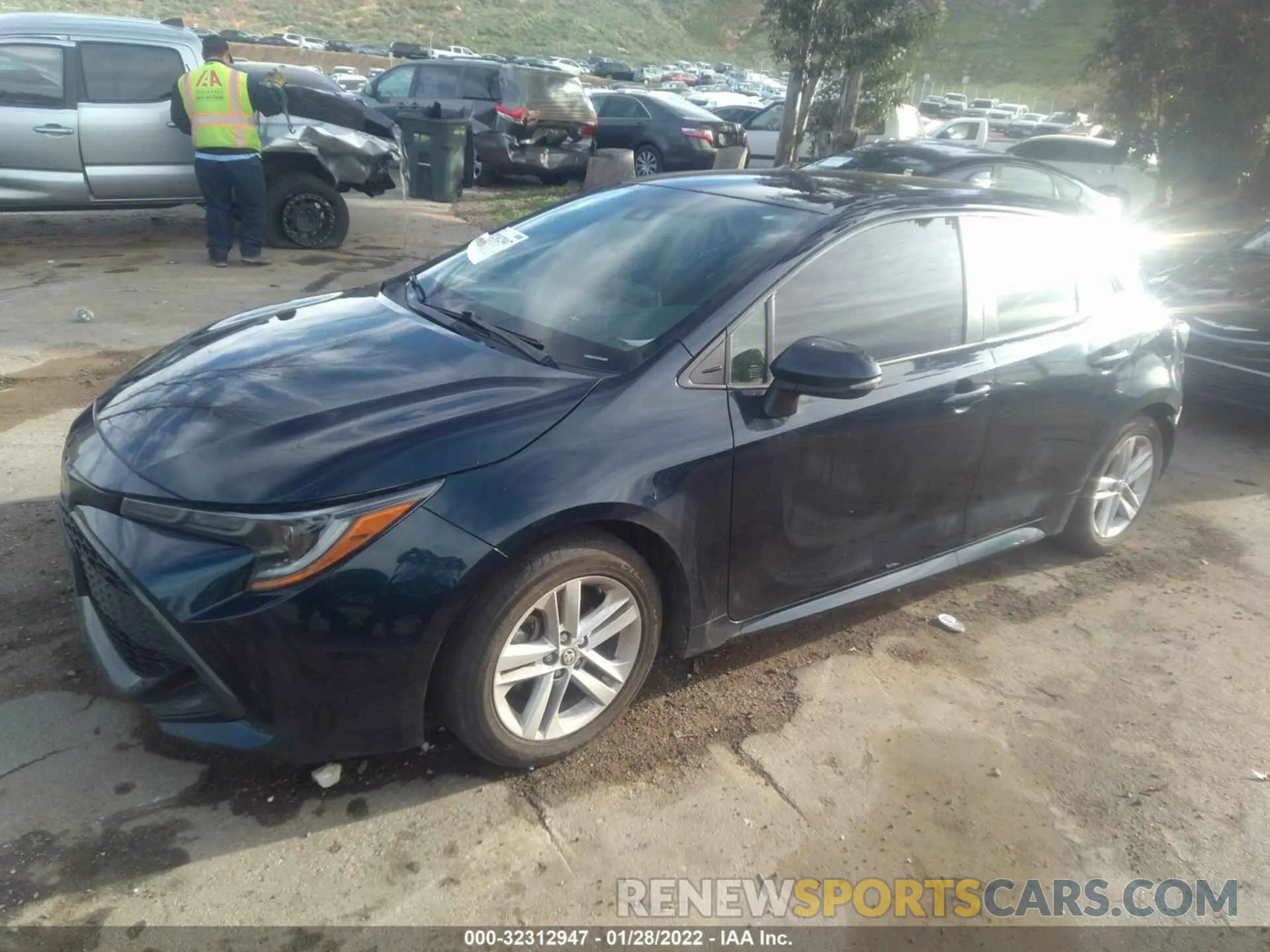 2 Photograph of a damaged car JTNK4RBE2K3033427 TOYOTA COROLLA HATCHBACK 2019