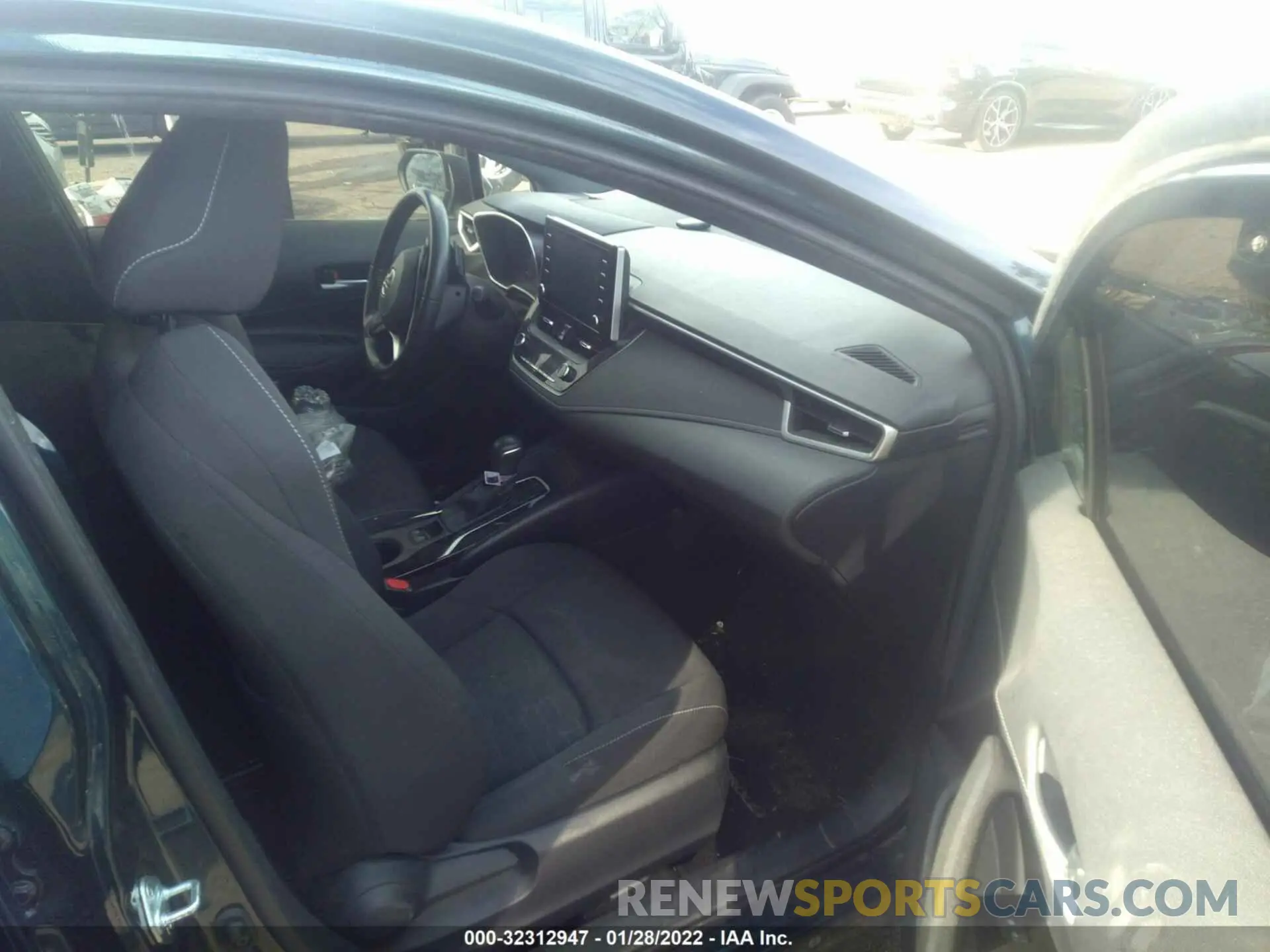 5 Photograph of a damaged car JTNK4RBE2K3033427 TOYOTA COROLLA HATCHBACK 2019
