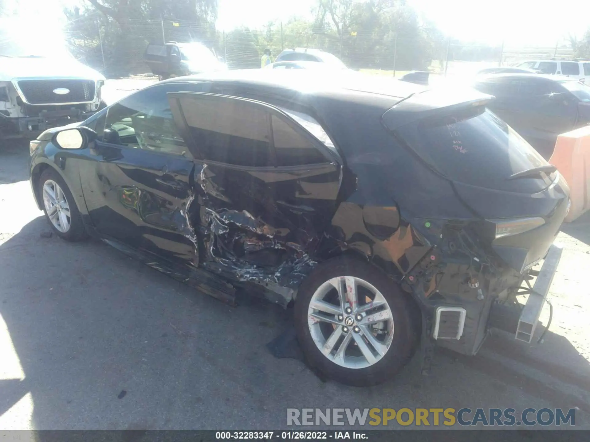 3 Photograph of a damaged car JTNK4RBE2K3058702 TOYOTA COROLLA HATCHBACK 2019