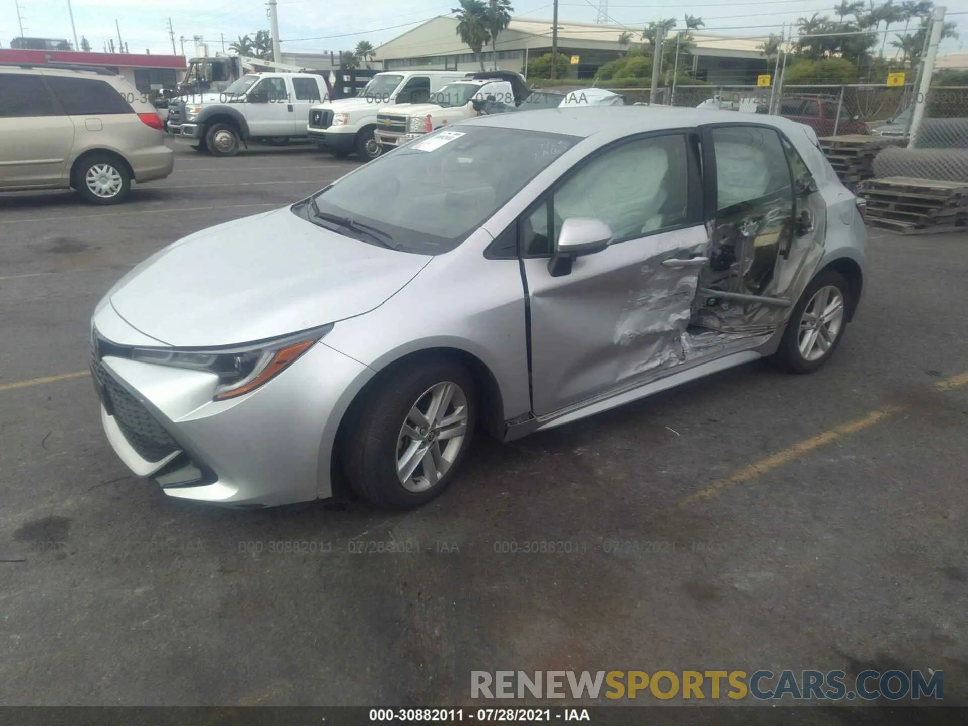 2 Photograph of a damaged car JTNK4RBE9K3033439 TOYOTA COROLLA HATCHBACK 2019