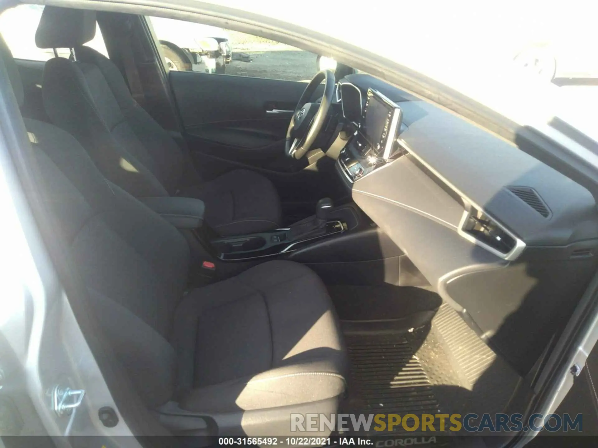 5 Photograph of a damaged car JTNK4RBEXK3051156 TOYOTA COROLLA HATCHBACK 2019