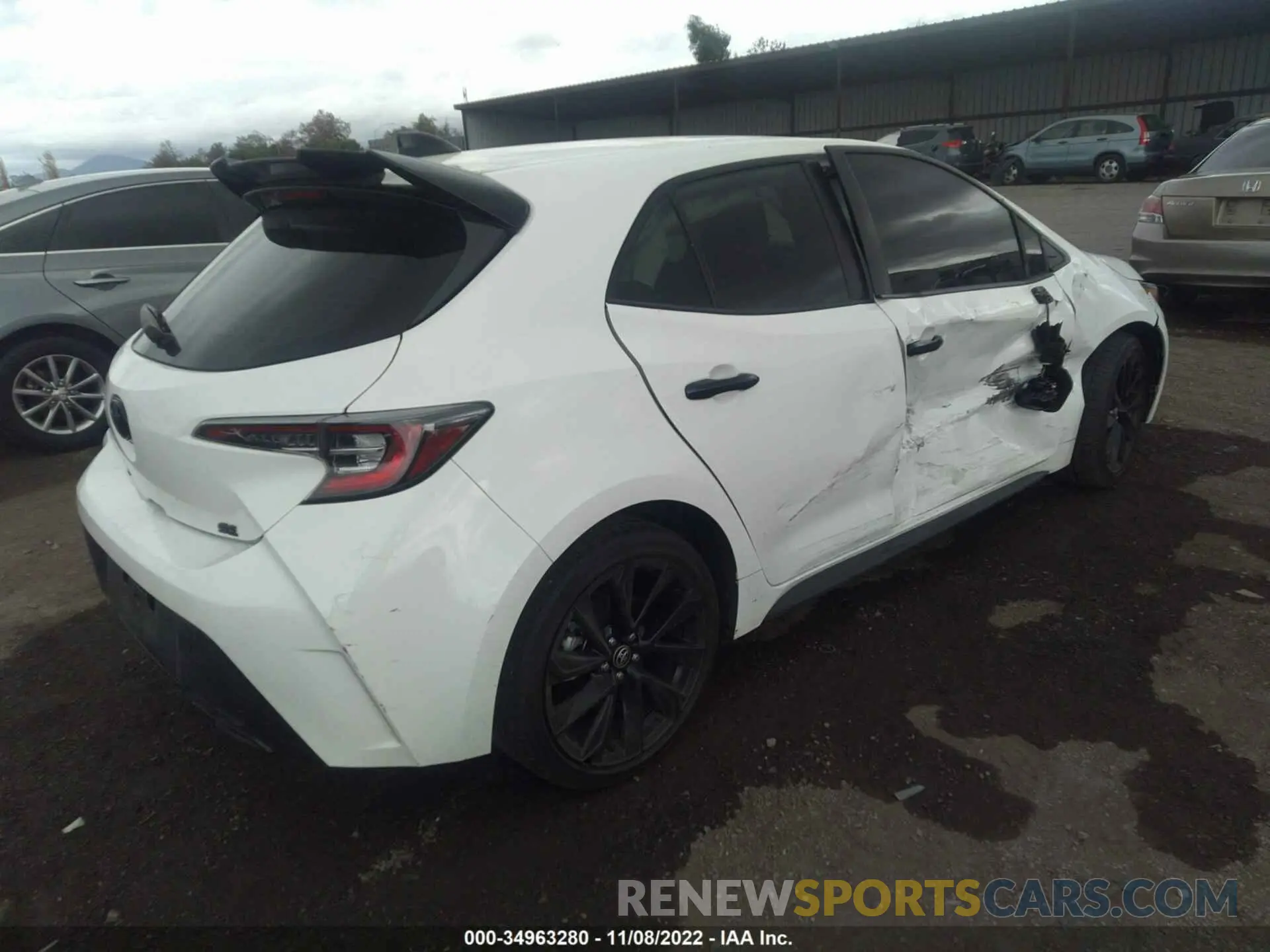 4 Photograph of a damaged car JTND4RBE0L3080739 TOYOTA COROLLA HATCHBACK 2020