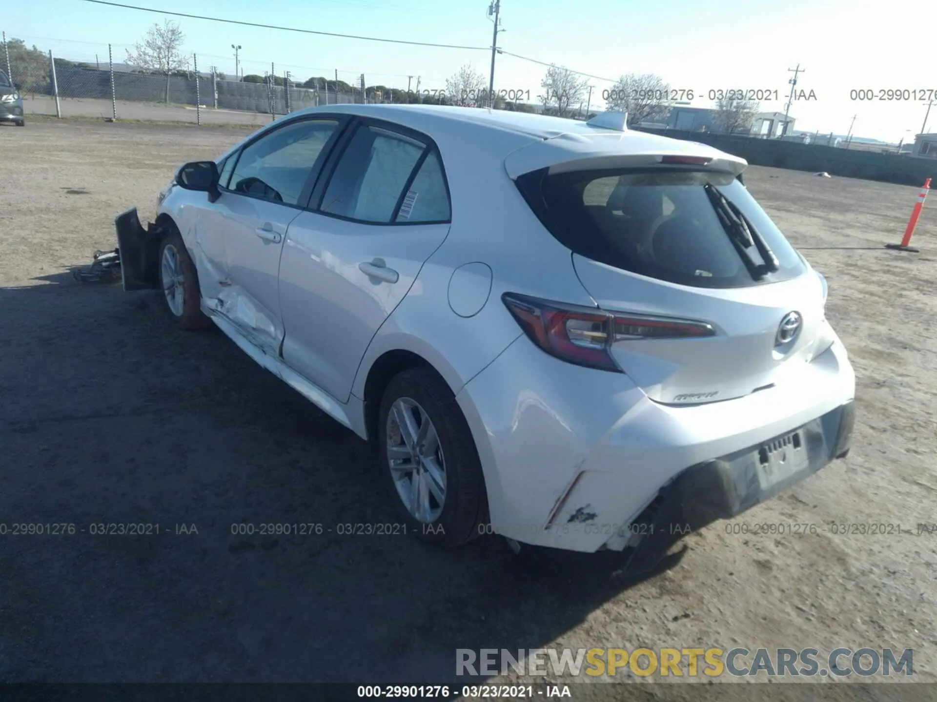 3 Фотография поврежденного автомобиля JTND4RBE0L3096794 TOYOTA COROLLA HATCHBACK 2020