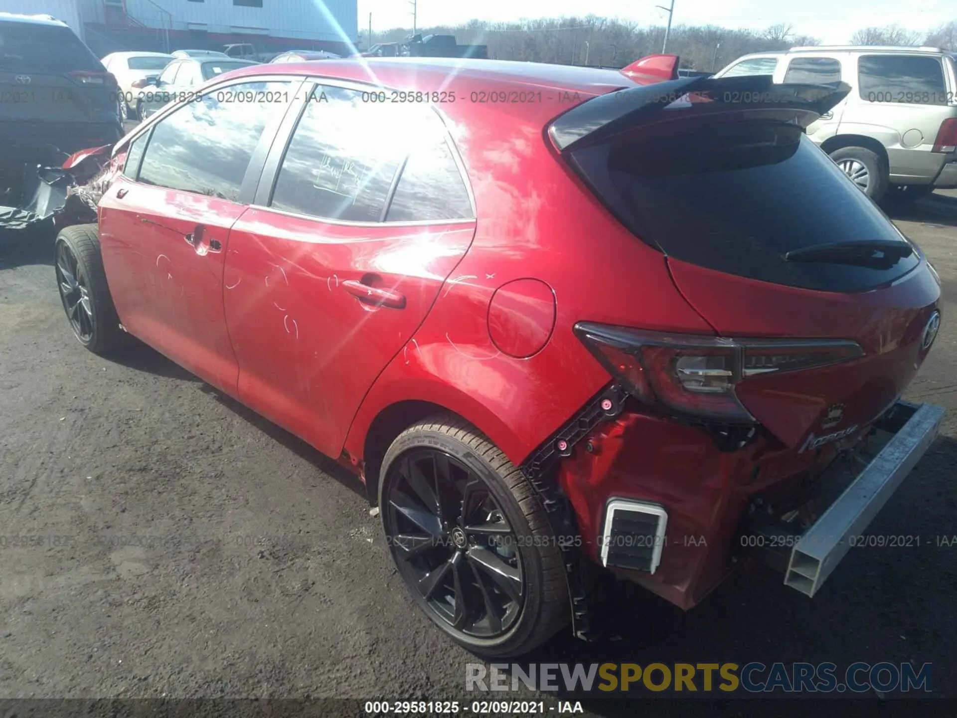 3 Photograph of a damaged car JTND4MBE2M3106679 TOYOTA COROLLA HATCHBACK 2021