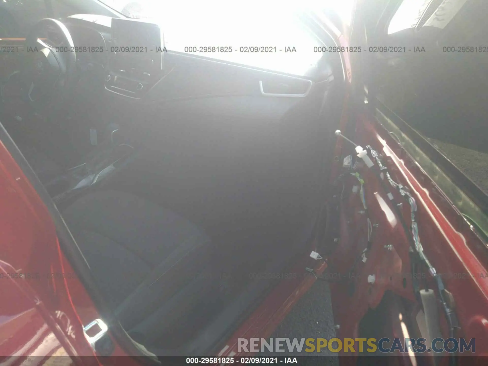 5 Photograph of a damaged car JTND4MBE2M3106679 TOYOTA COROLLA HATCHBACK 2021