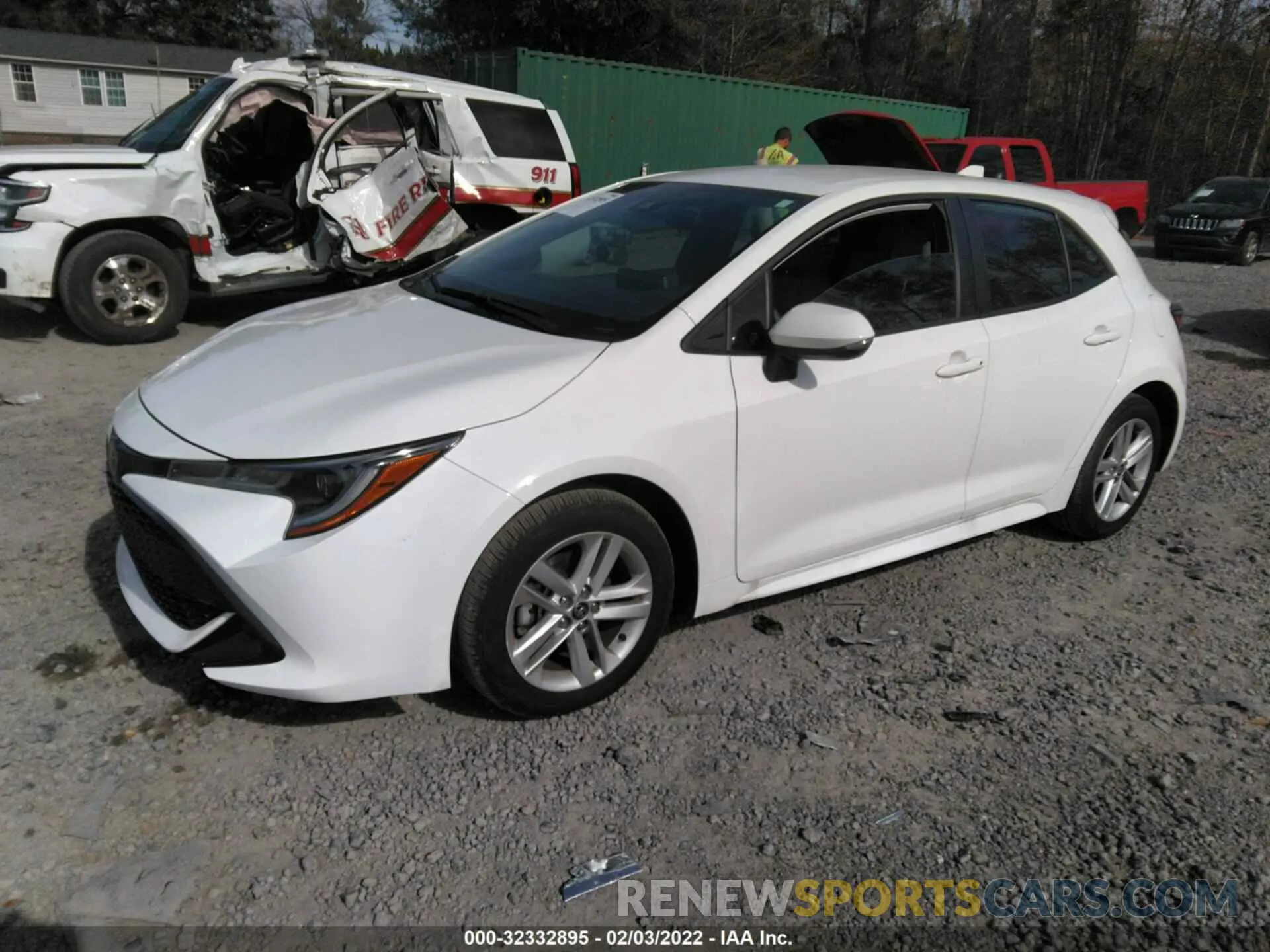 2 Photograph of a damaged car JTND4MBE1N3147922 TOYOTA COROLLA HATCHBACK 2022