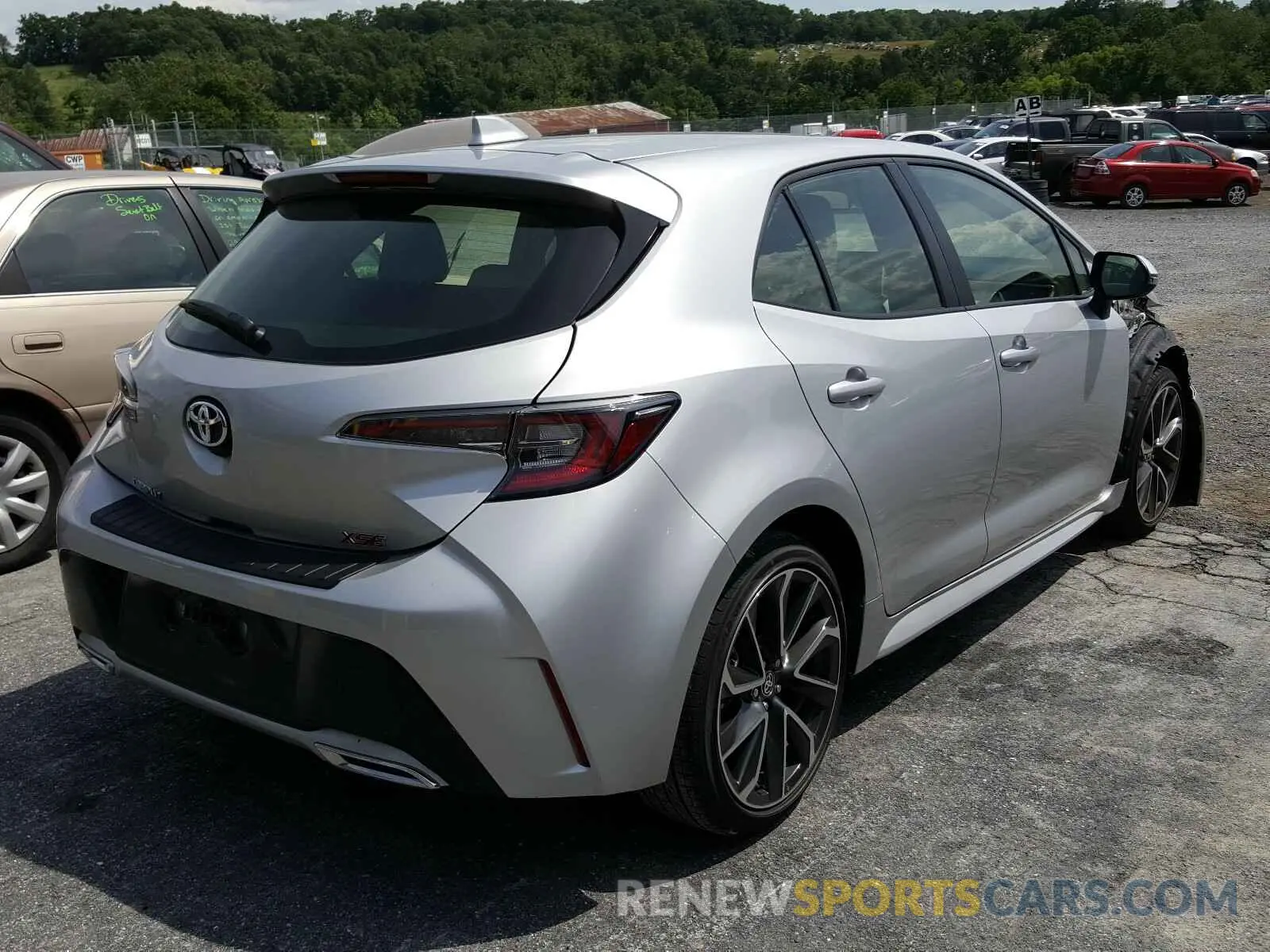 4 Photograph of a damaged car JTNA4RBE5L3092825 TOYOTA COROLLA XS 2020