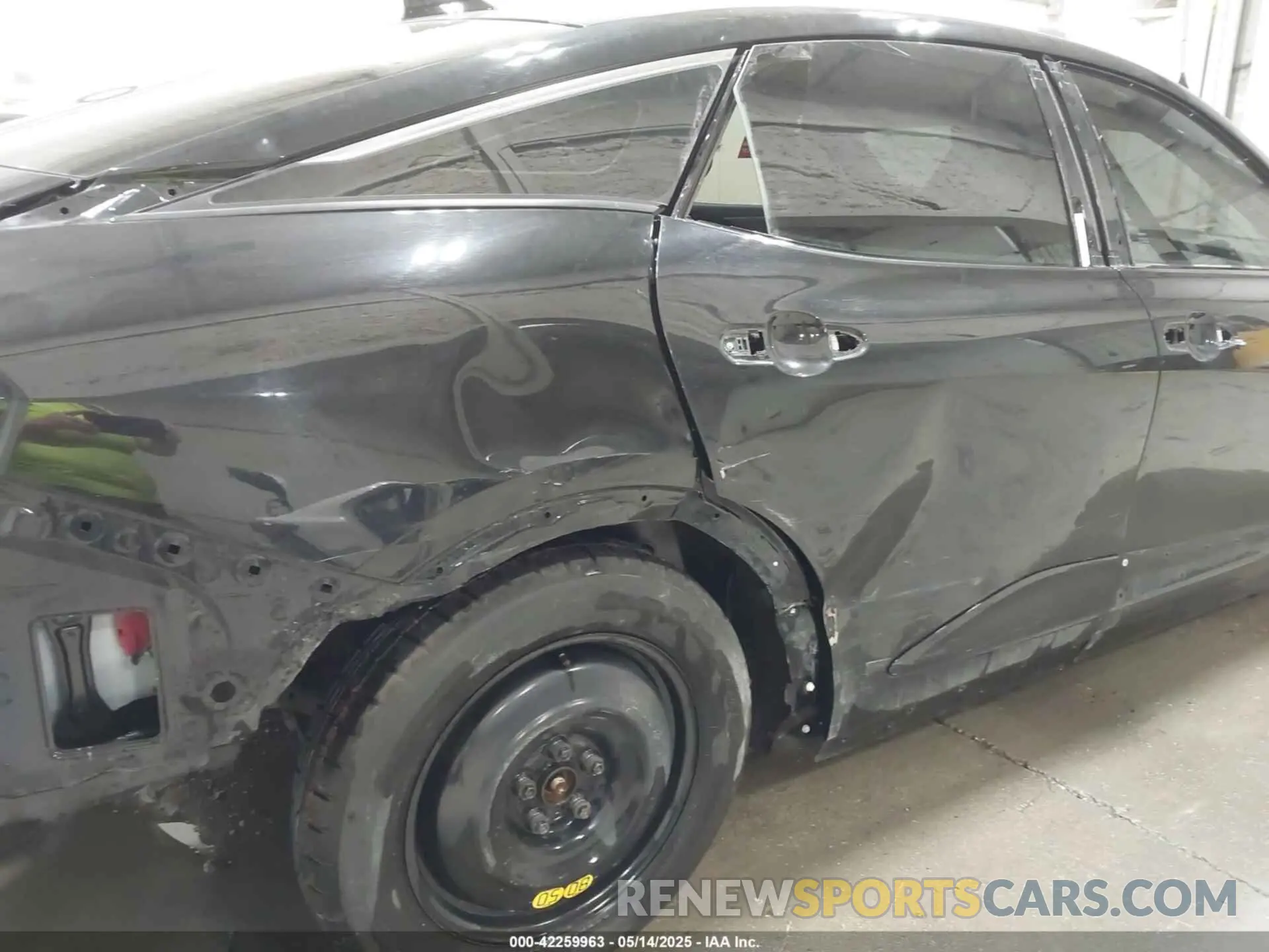 18 Photograph of a damaged car JTDAAAAF2P3010788 TOYOTA CROWN 2023