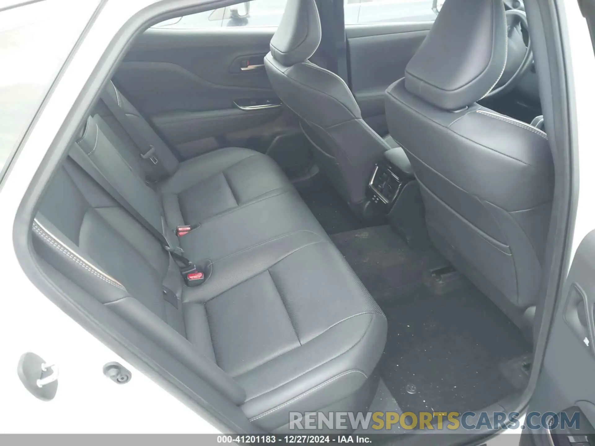 8 Photograph of a damaged car JTDAAAAF1R3018965 TOYOTA CROWN 2024