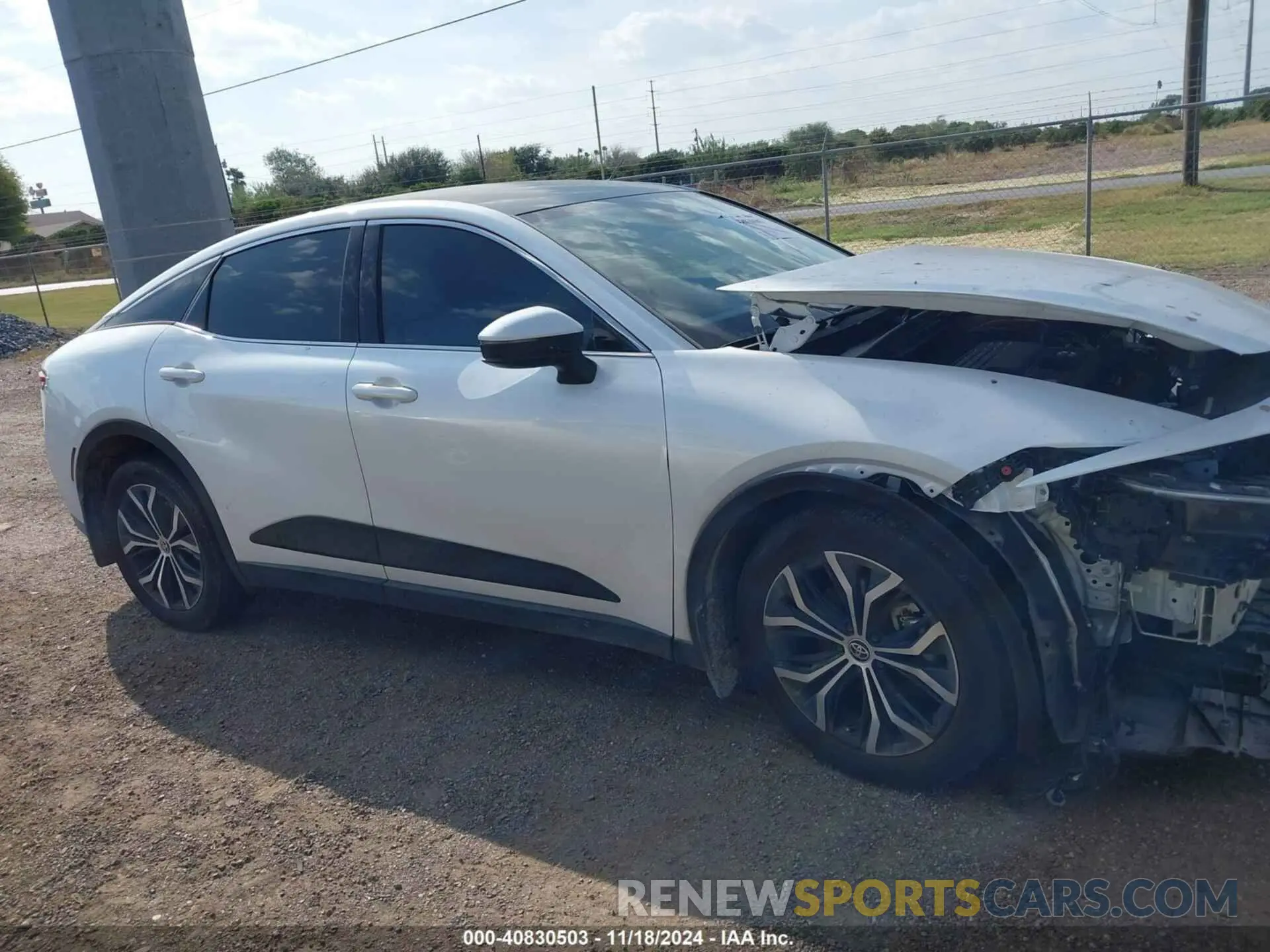 13 Photograph of a damaged car JTDAAAAF4R3018457 TOYOTA CROWN 2024
