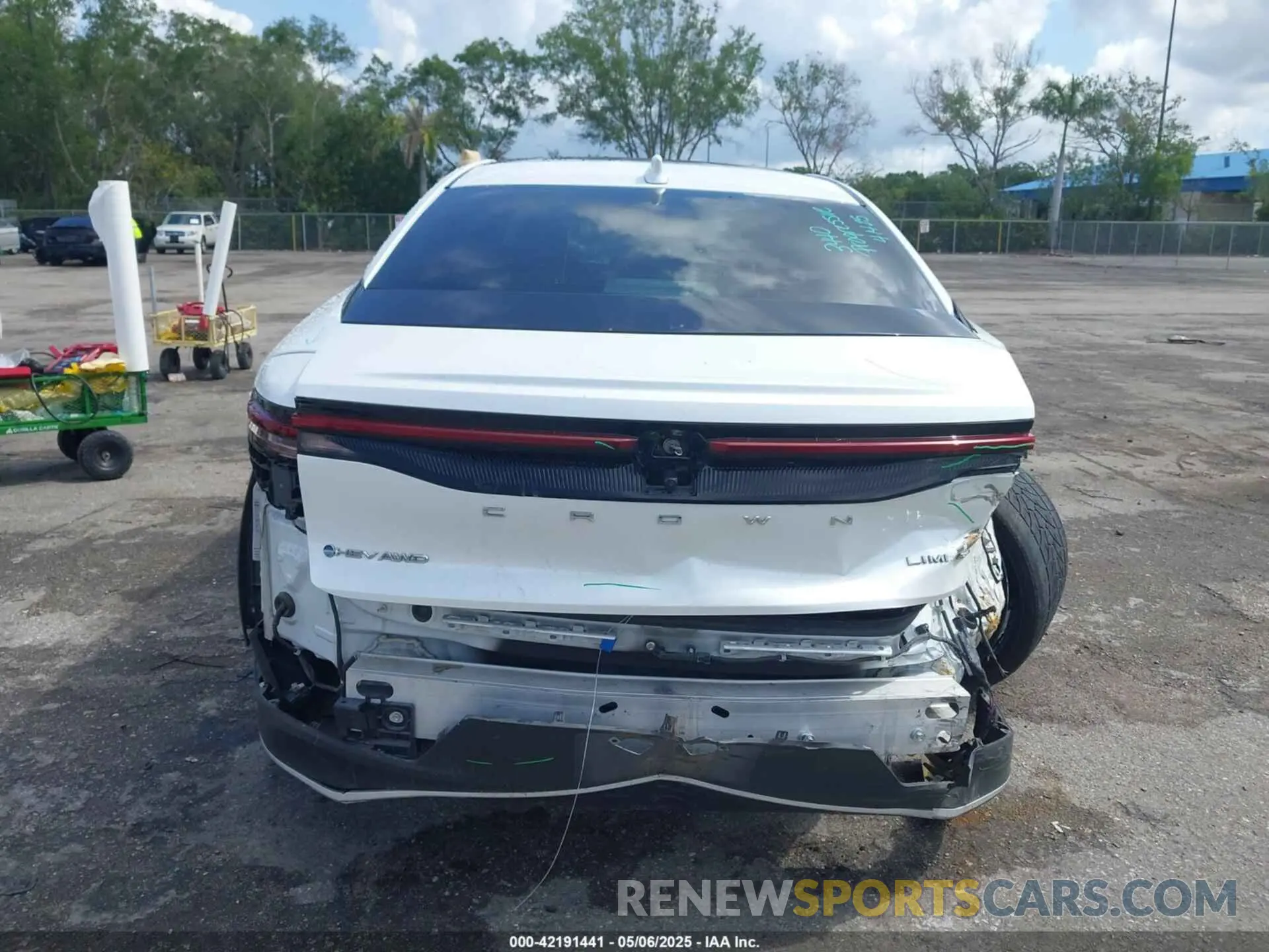 17 Photograph of a damaged car JTDAAAAF4R3020760 TOYOTA CROWN 2024