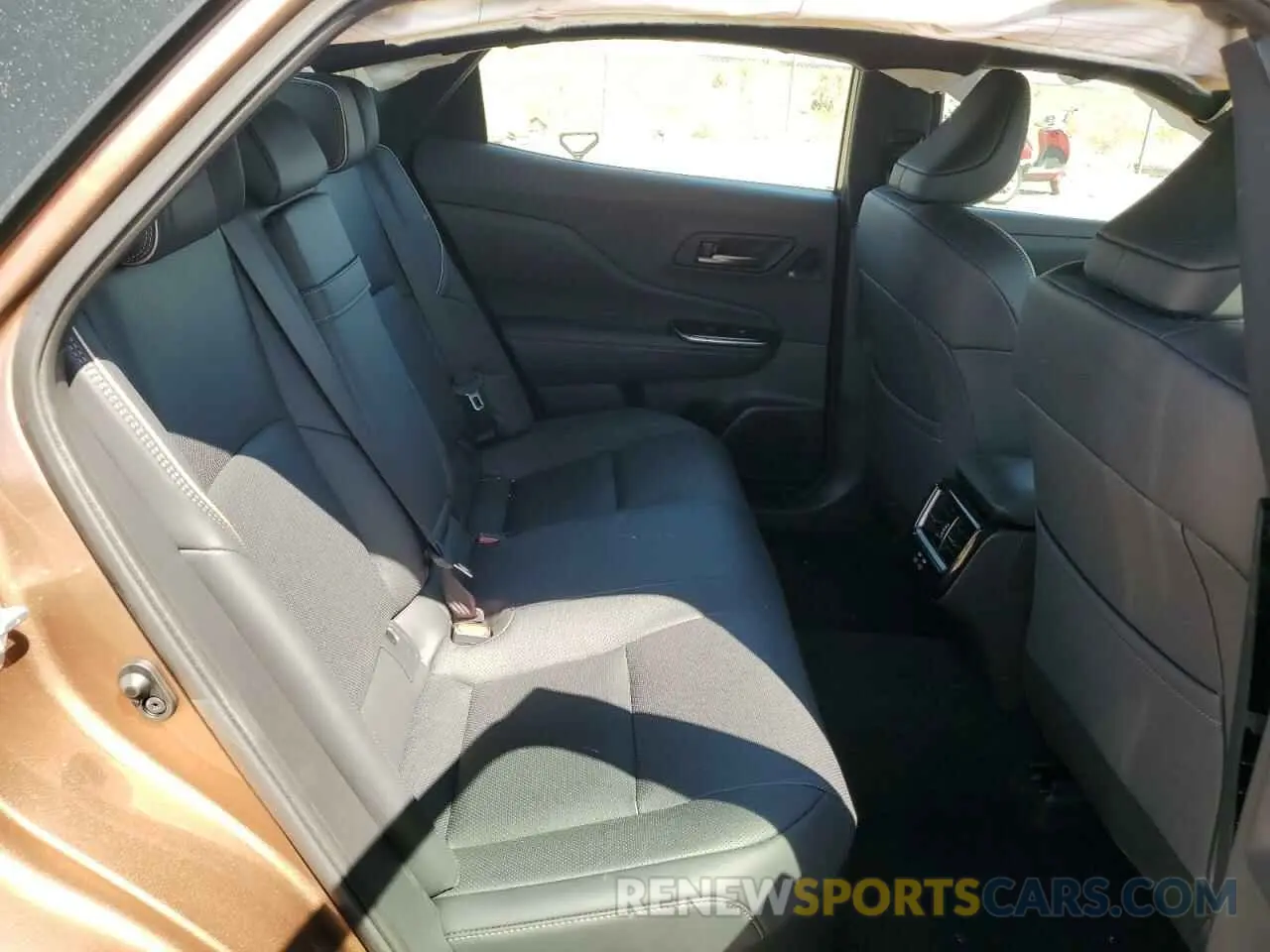 10 Фотография поврежденного автомобиля JTDAFAAF5S3010584 TOYOTA CROWN PLAT 2025