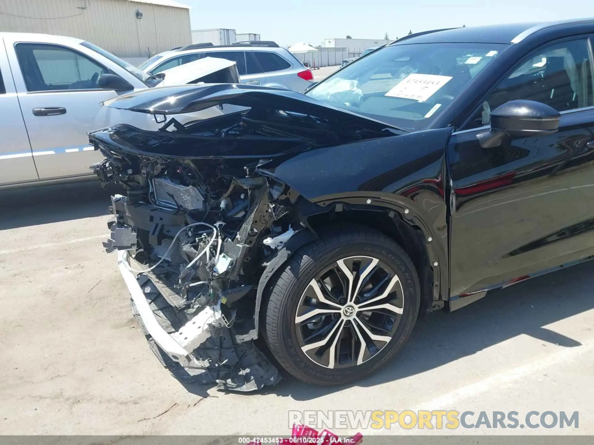 21 Photograph of a damaged car JTDACAAJ4S3013344 TOYOTA CROWN SIGNIA 2025