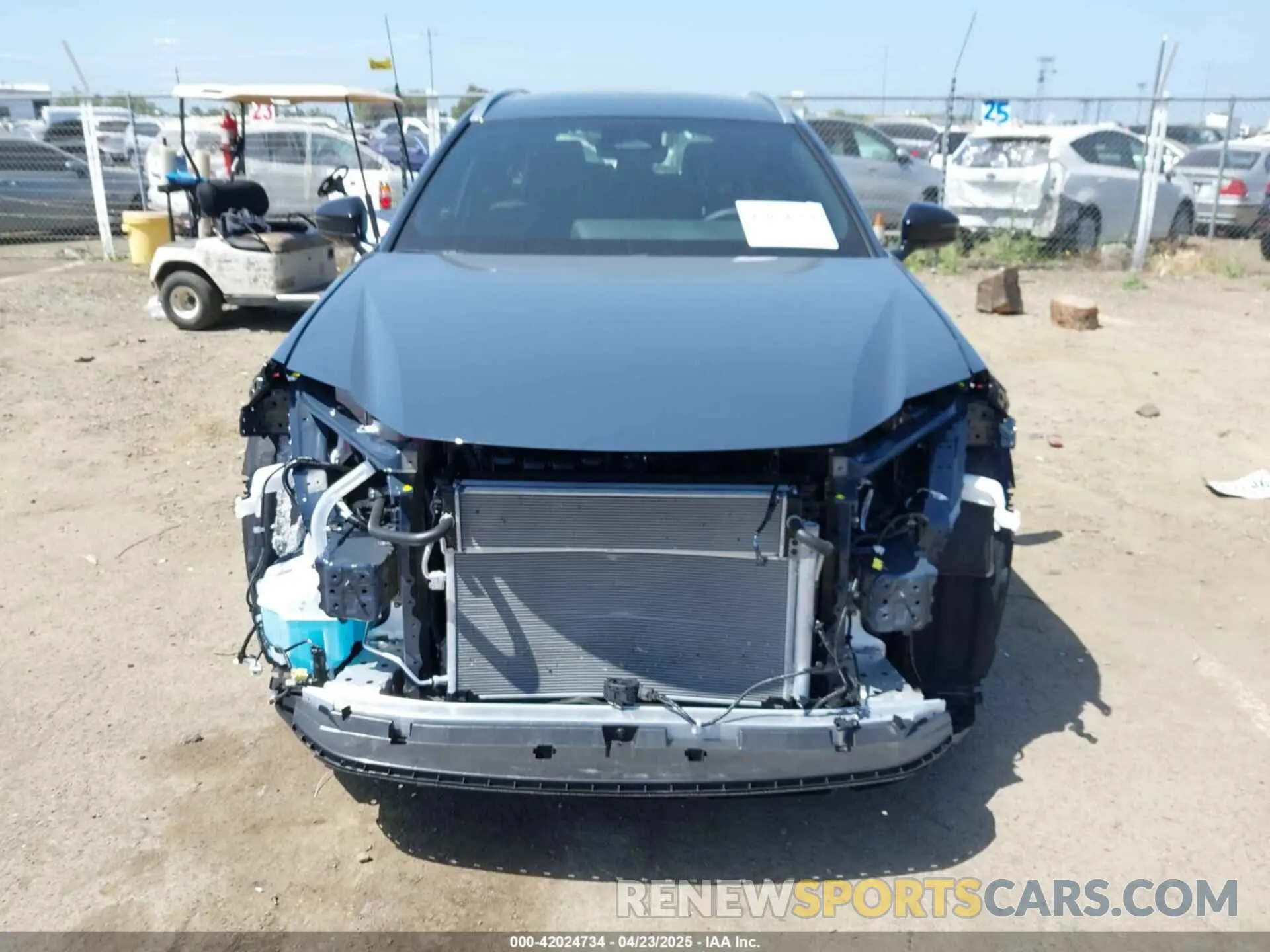 13 Фотография поврежденного автомобиля JTDACAAJ6S3016620 TOYOTA CROWN SIGNIA 2025