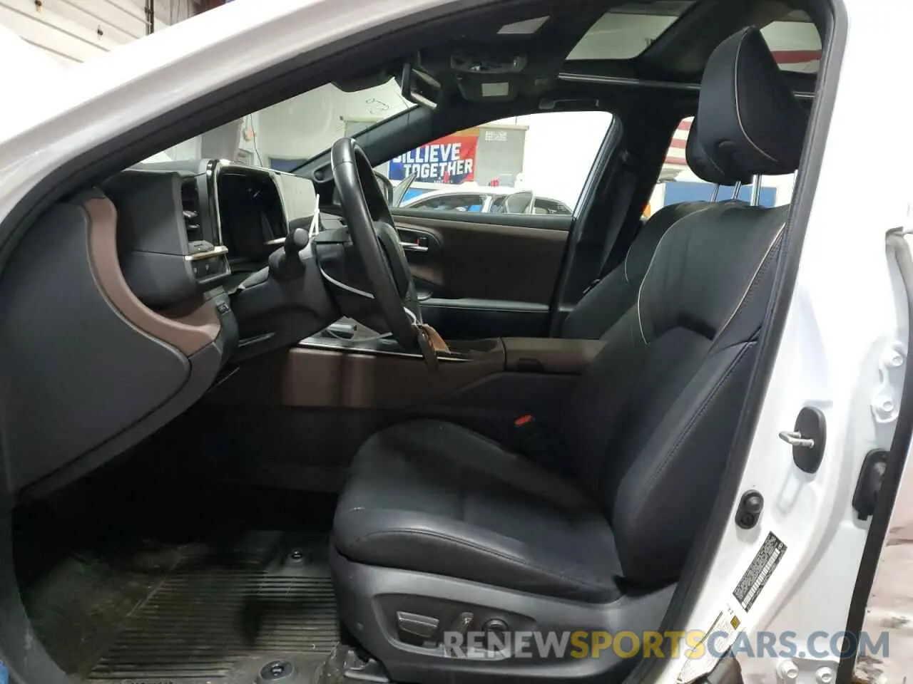 7 Фотография поврежденного автомобиля JTDAAAAF1P3009695 TOYOTA CROWN XLE 2023