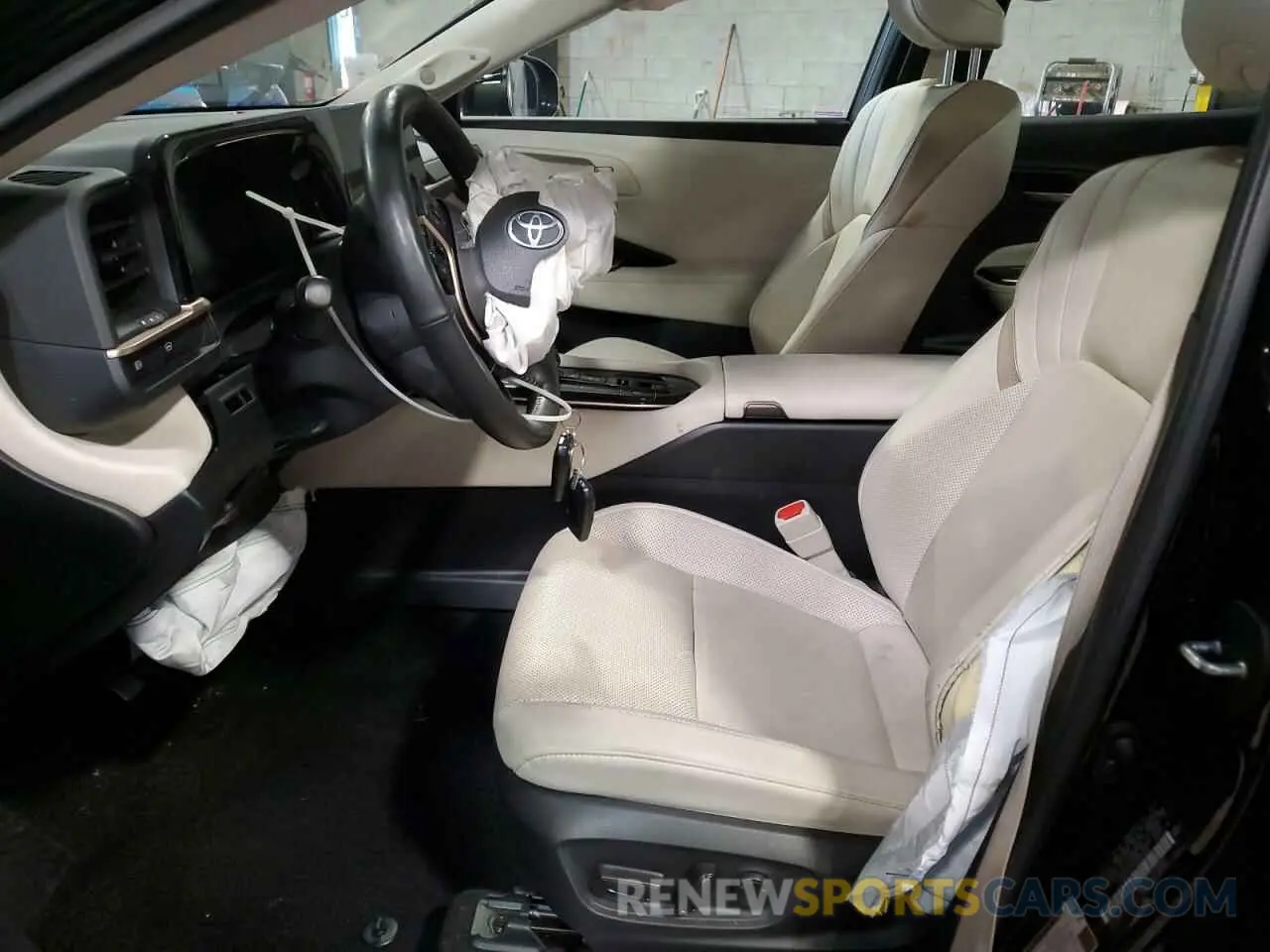 7 Photograph of a damaged car JTDAAAAF9R3020382 TOYOTA CROWN XLE 2024