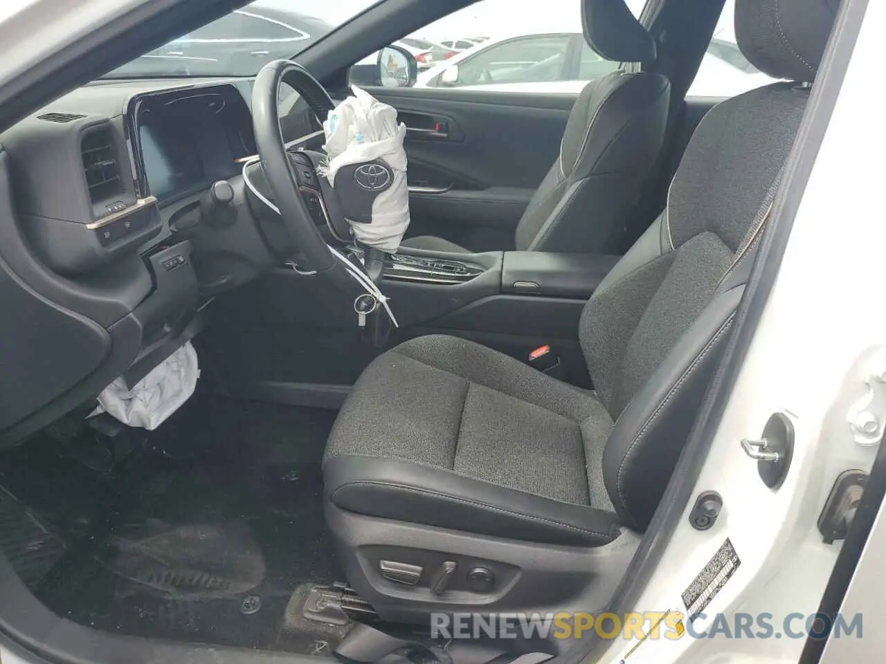 7 Photograph of a damaged car JTDAAAAFXR3020777 TOYOTA CROWN XLE 2024