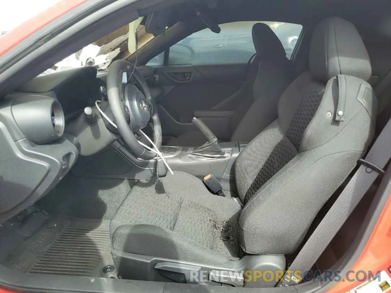 7 Фотография поврежденного автомобиля JF1ZNBB17P9756348 TOYOTA GR 86 2023