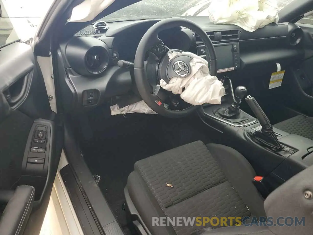 8 Photograph of a damaged car JF1ZNBB12R9755286 TOYOTA GR 86 2024